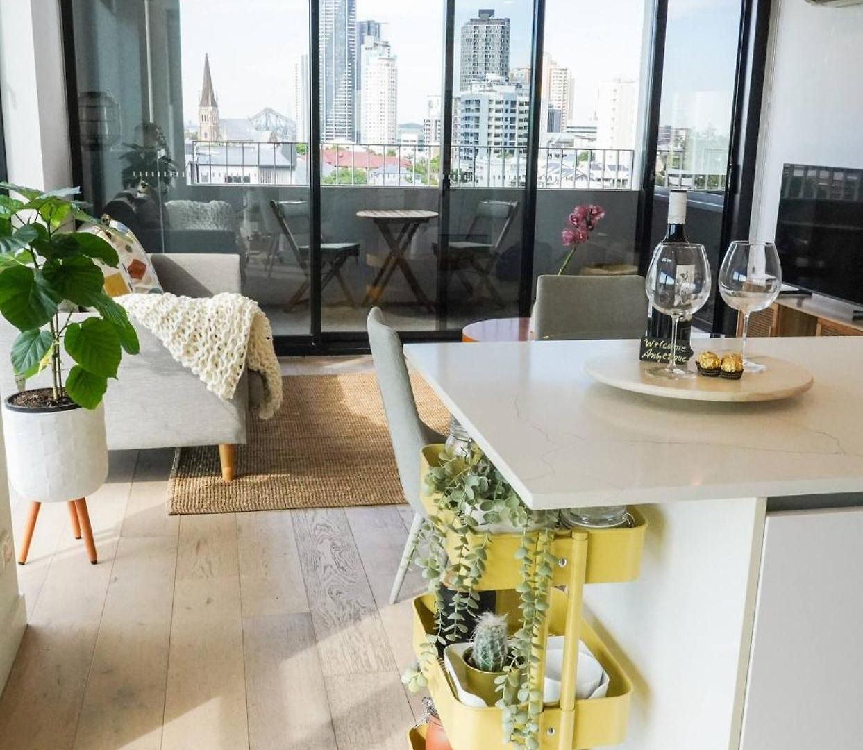 Stylish Escape - Views & Perks Apartment Brisbane