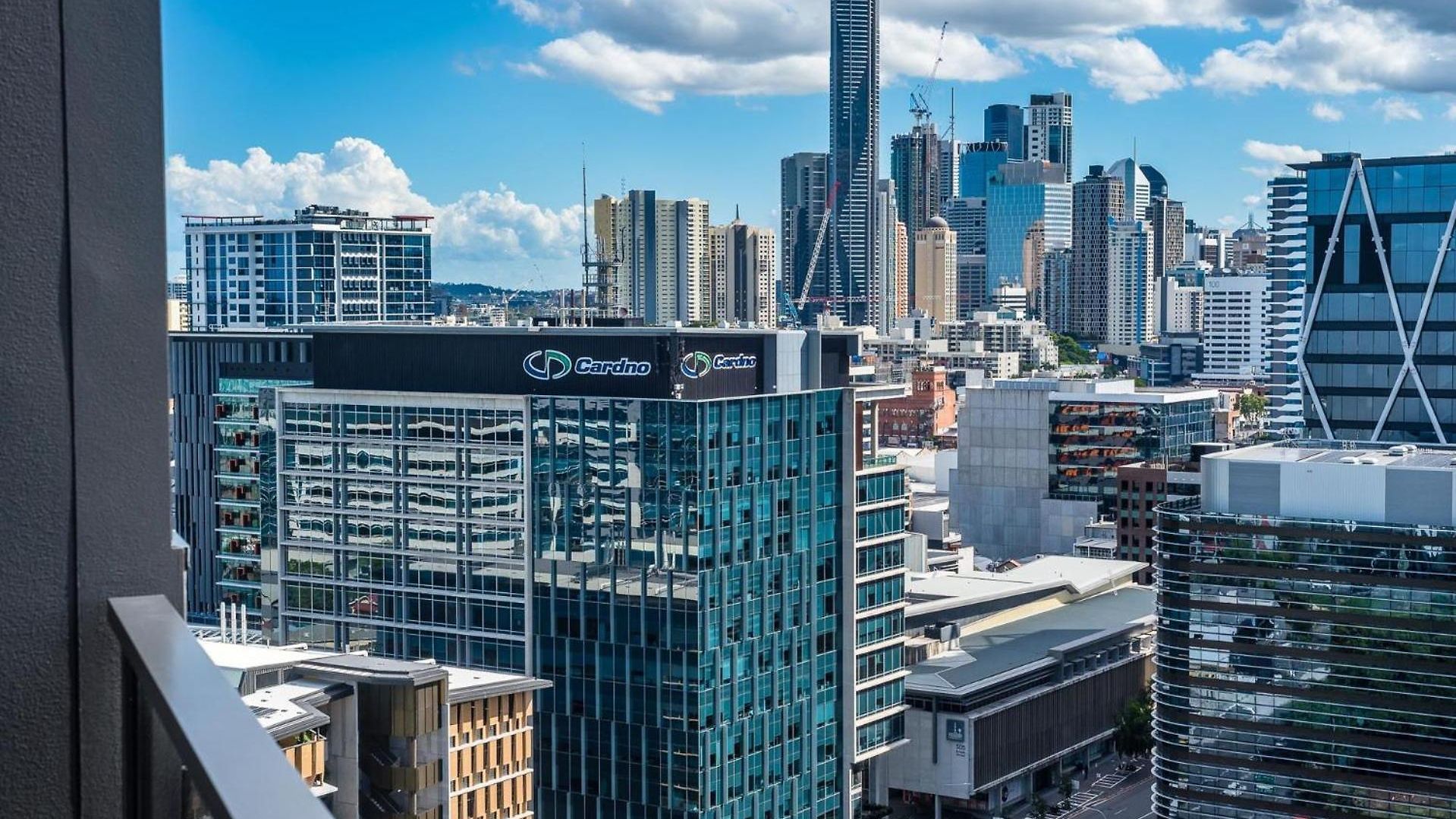 Bright Bowen Hills Apartment, Close To Life Apartment Brisbane