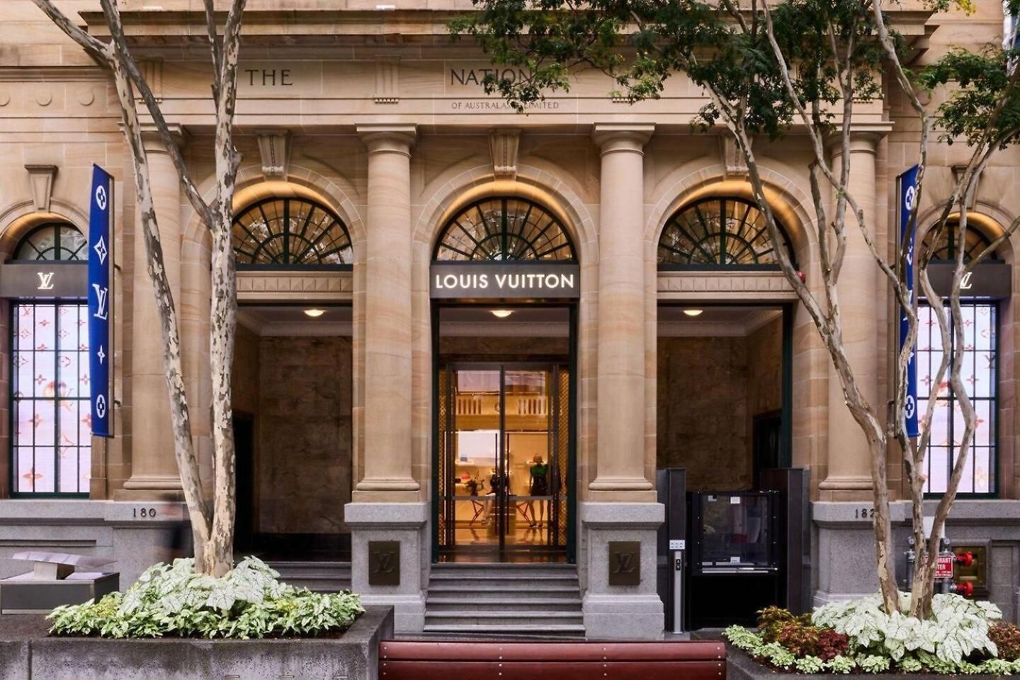 Apartment Dusk A Luxury 2bed 2bath Cbd Sky With Pool Parking And