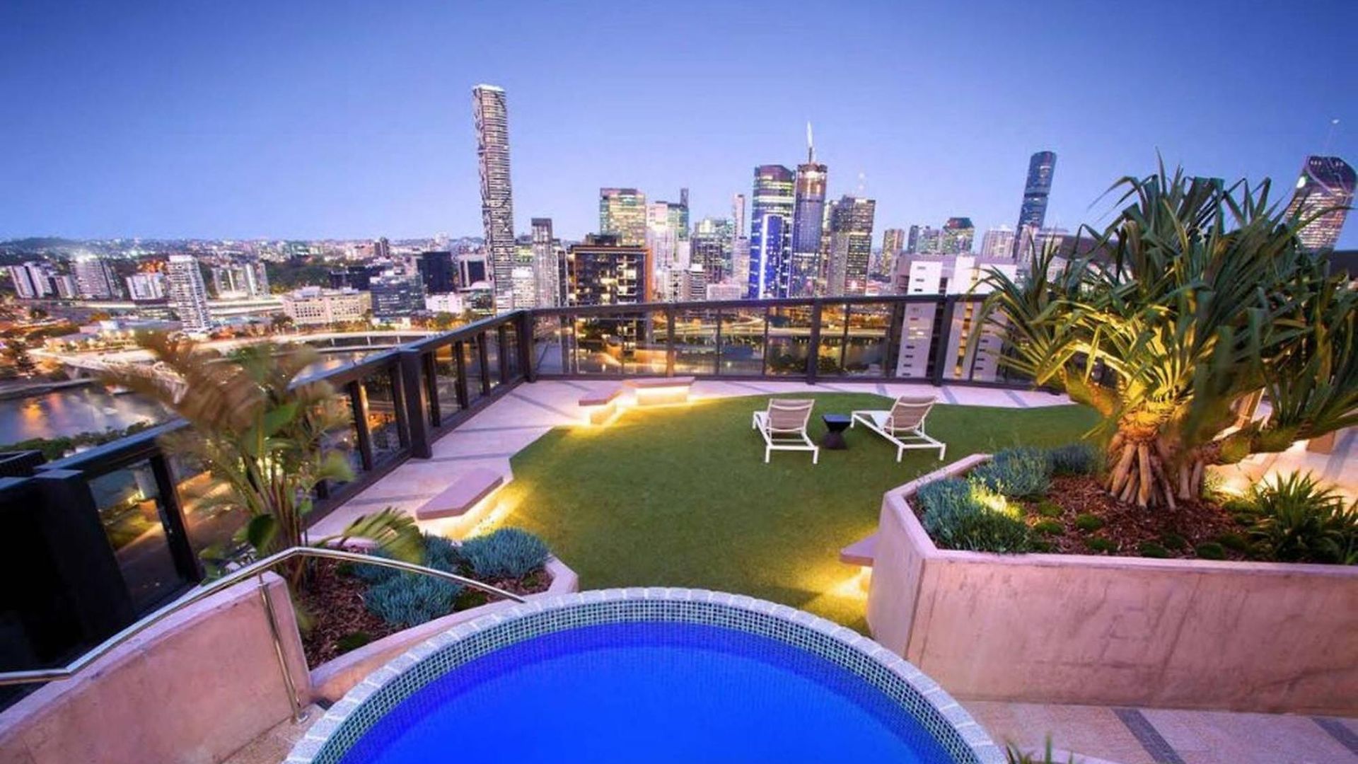 1br One Skyline With Pool, Free Parking And Gym Apartment