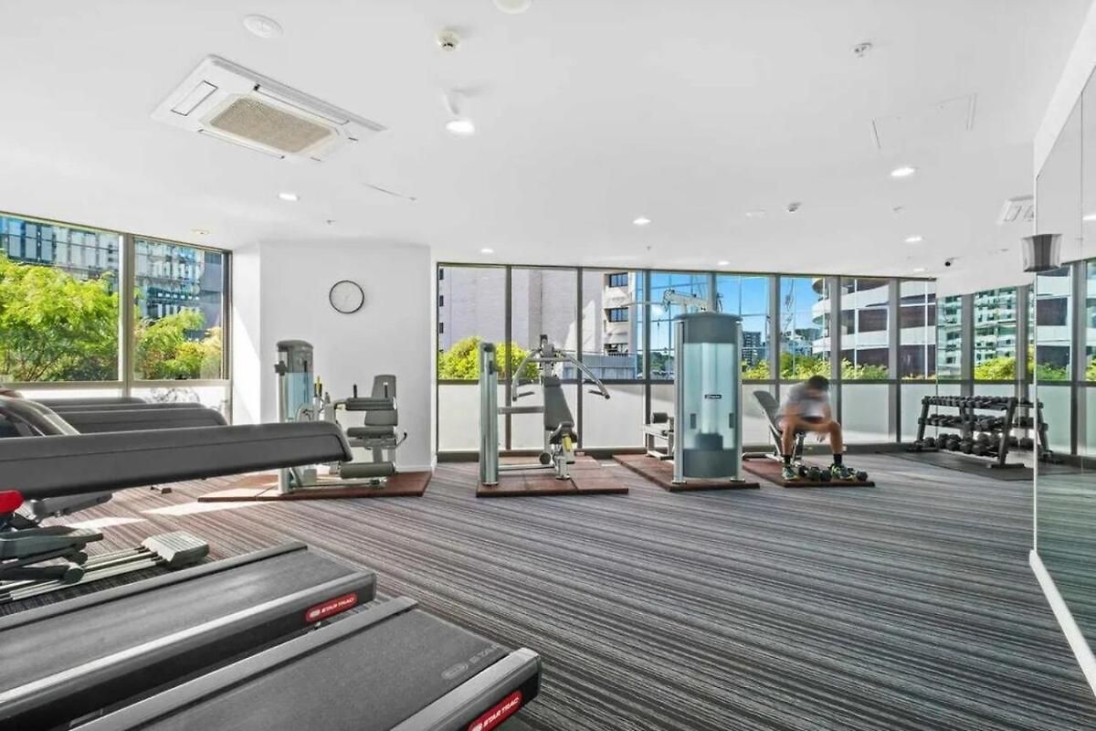 Apartment Modem Two Bedroom In Inner Cbd