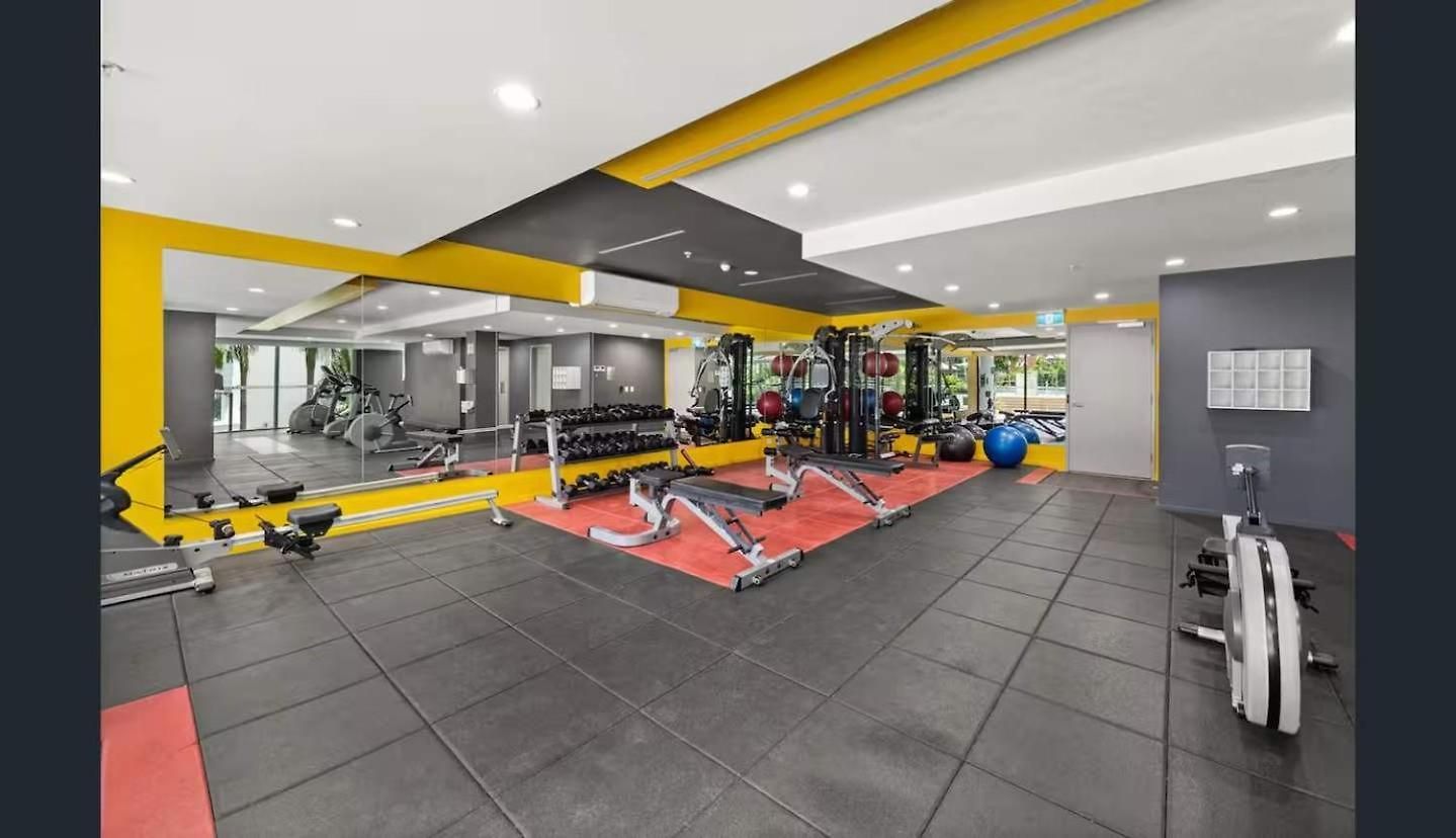 Family-friendly 2brwalk To River & Shops Pool&gym Brisbane