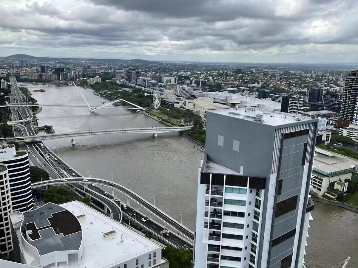 Modem Two Bedroom In Inner Cbd Brisbane