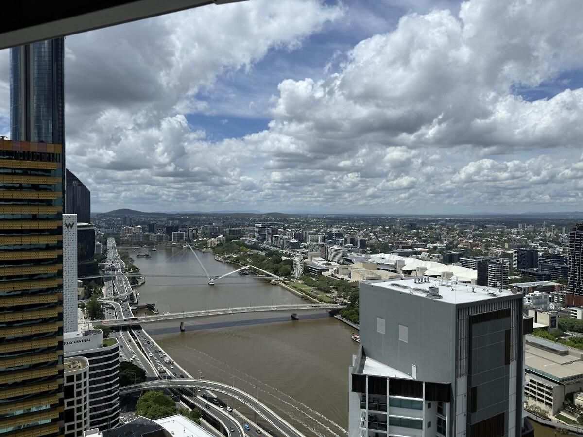 Modem Two Bedroom In Inner Cbd Brisbane