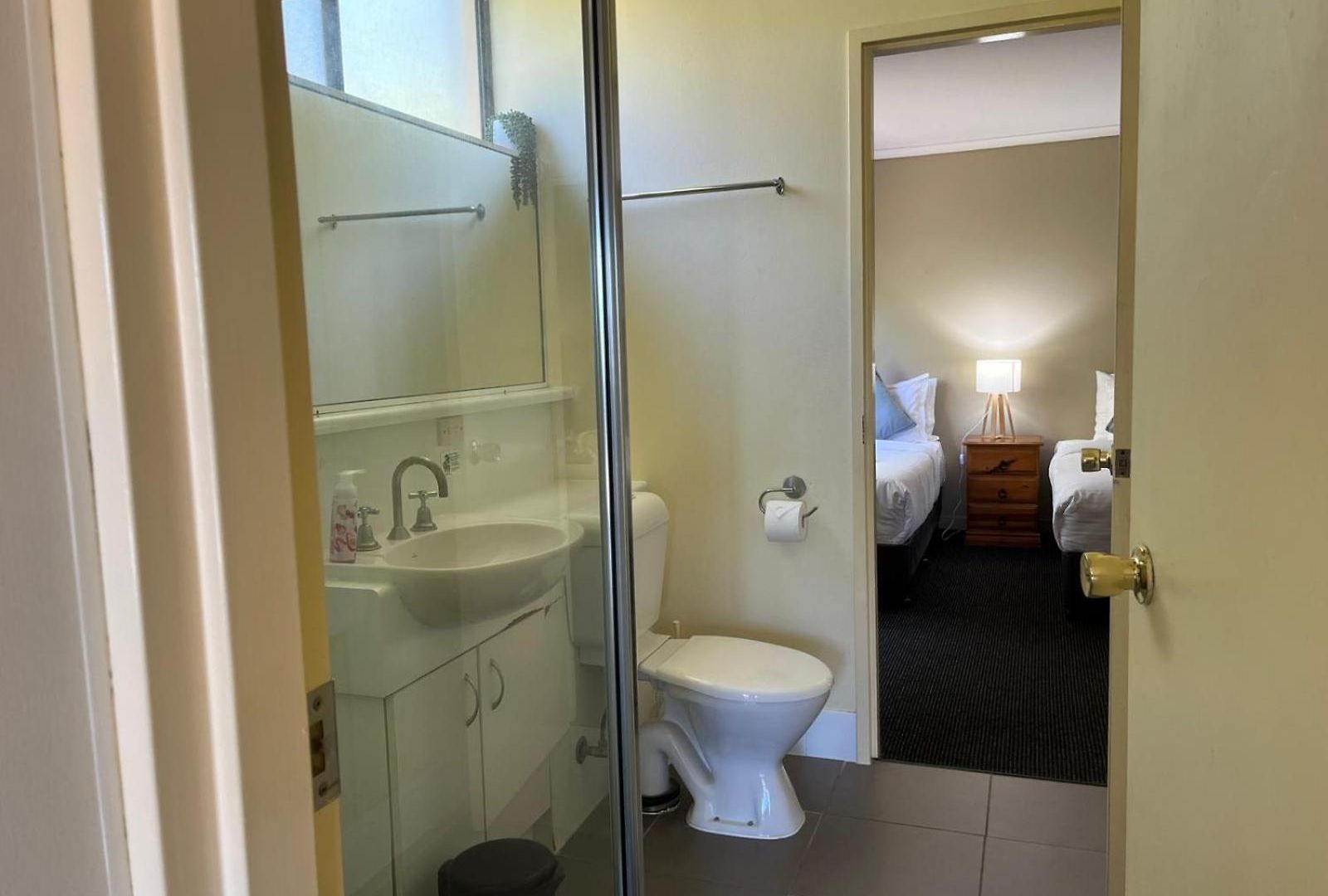 Charming Easy Access 2 Cbd By Custom Hosting Hotel Brisbane