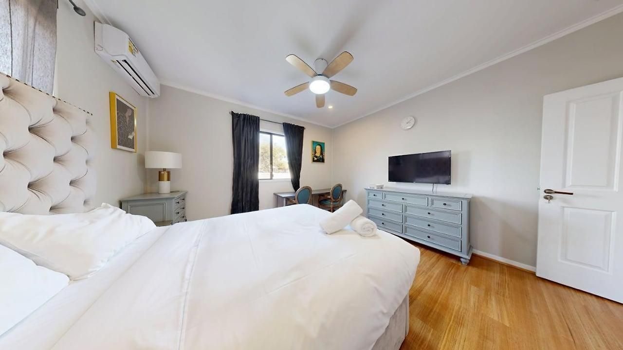 Holiday home Cozy House Cannon Hill , 3 Bed, And Just 13 Mins From Airport And 15 Mins From Cbd