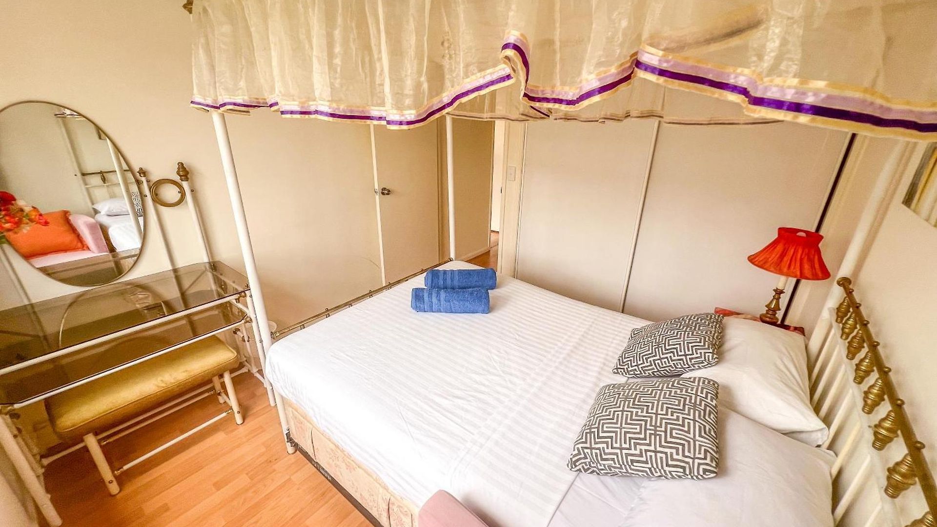 Vista Air Conditioned Dream Castle Youth * Brisbane