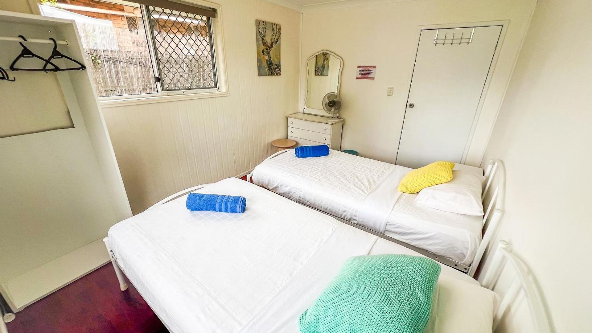 Vista Air Conditioned Dream Castle Youth Guest house