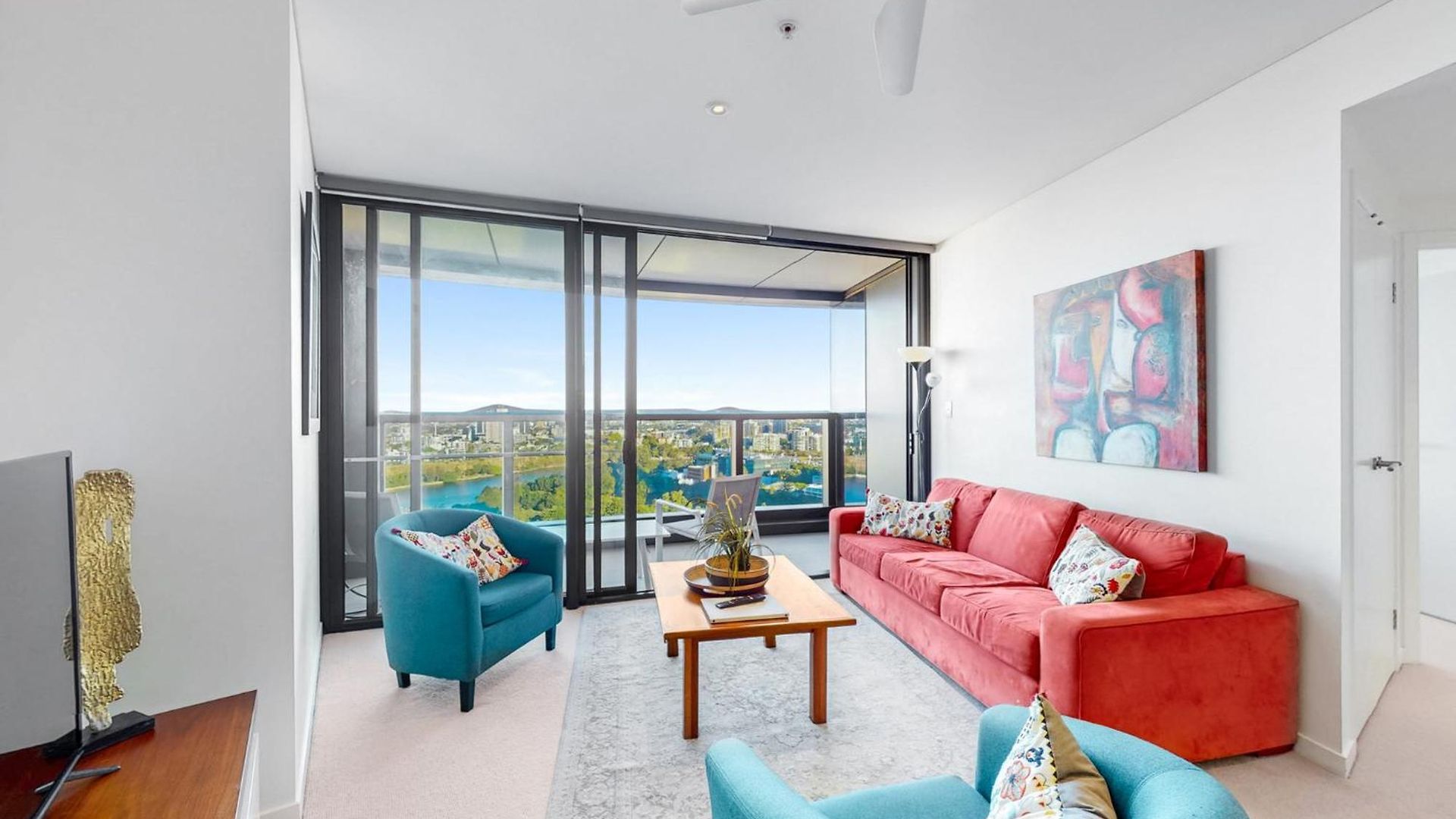 Apartment A Gallery In The Sky! Balcony, Pool And Parking At Skytower Level 33 Views In Brisbane! *