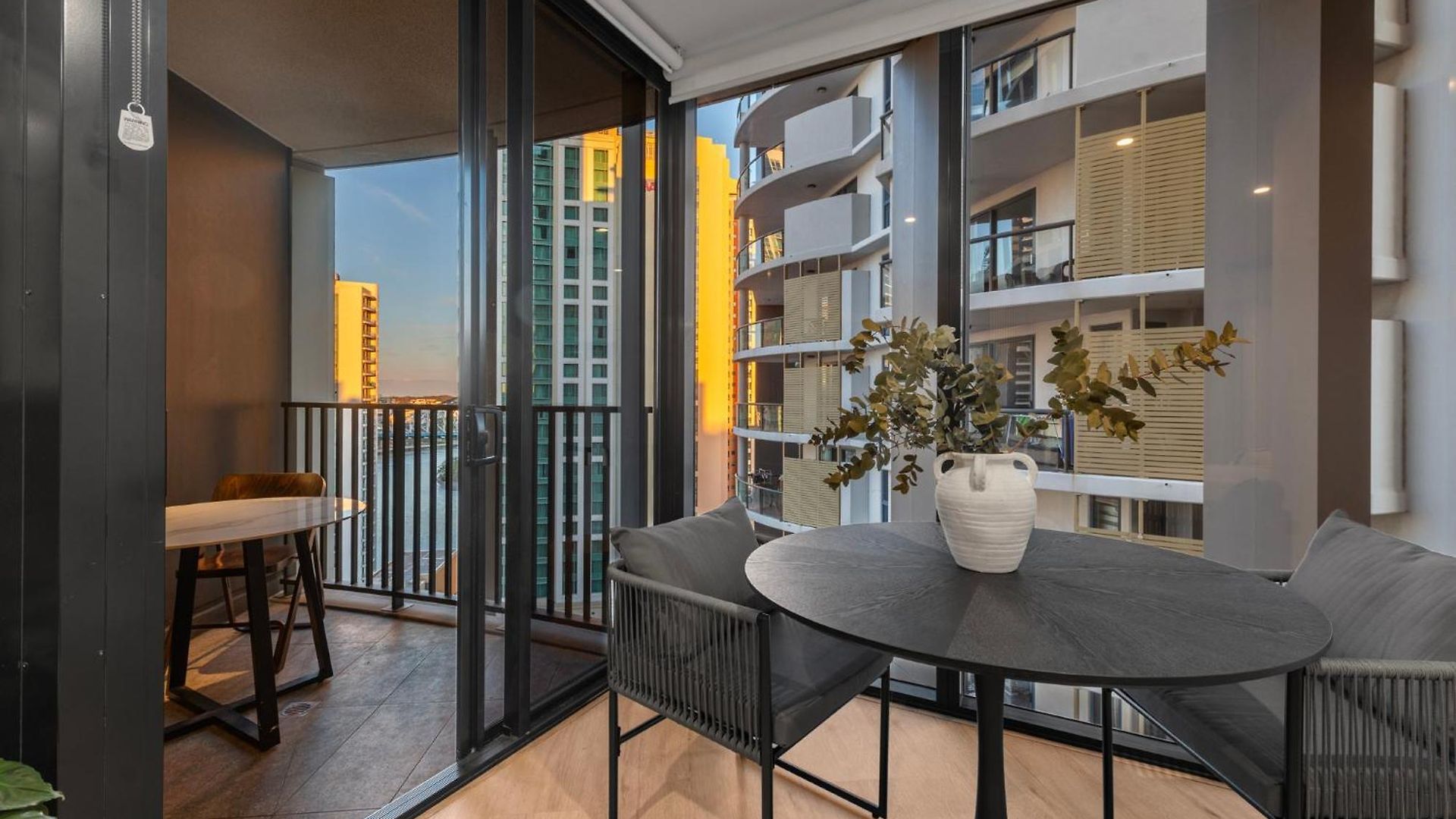 Apartment Spire Residences Brisbane