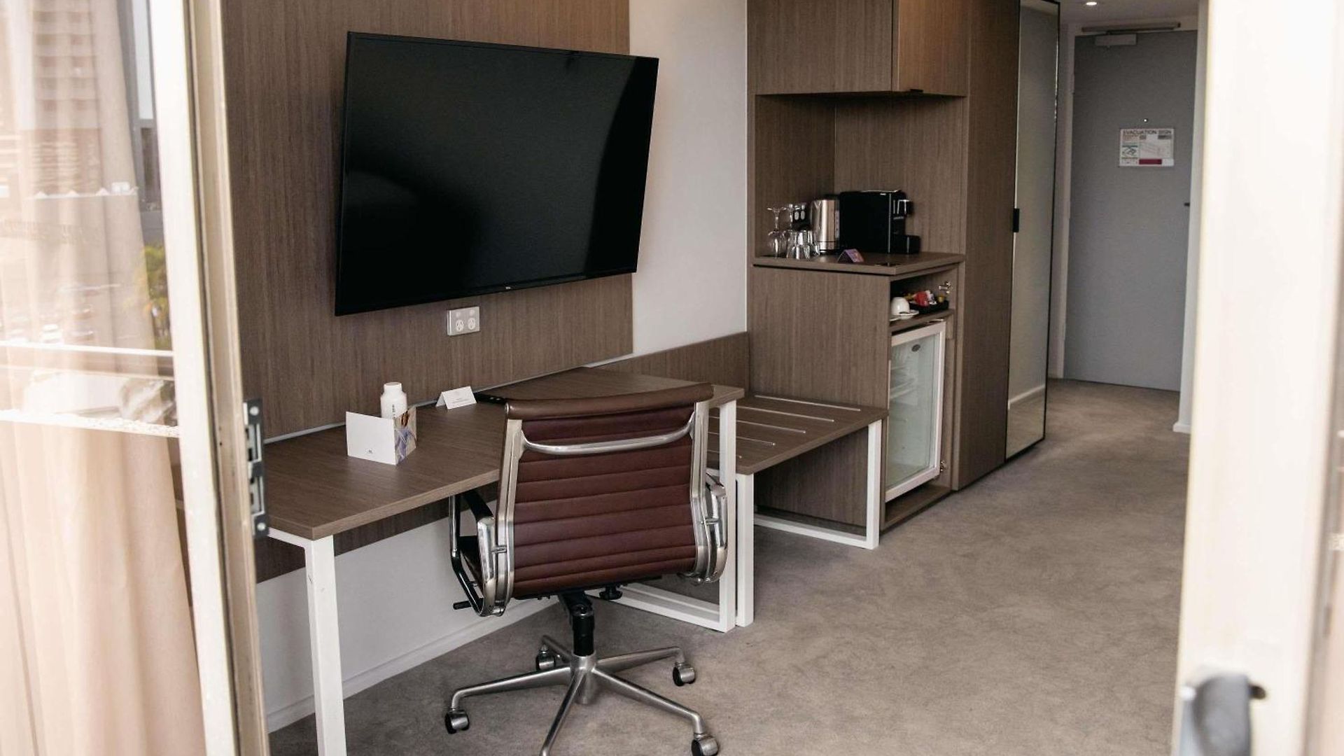 Mercure Spring Hill Hotel 4*