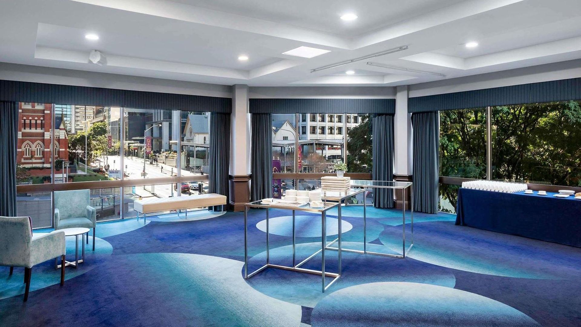 Pullman King George Square 5* Brisbane