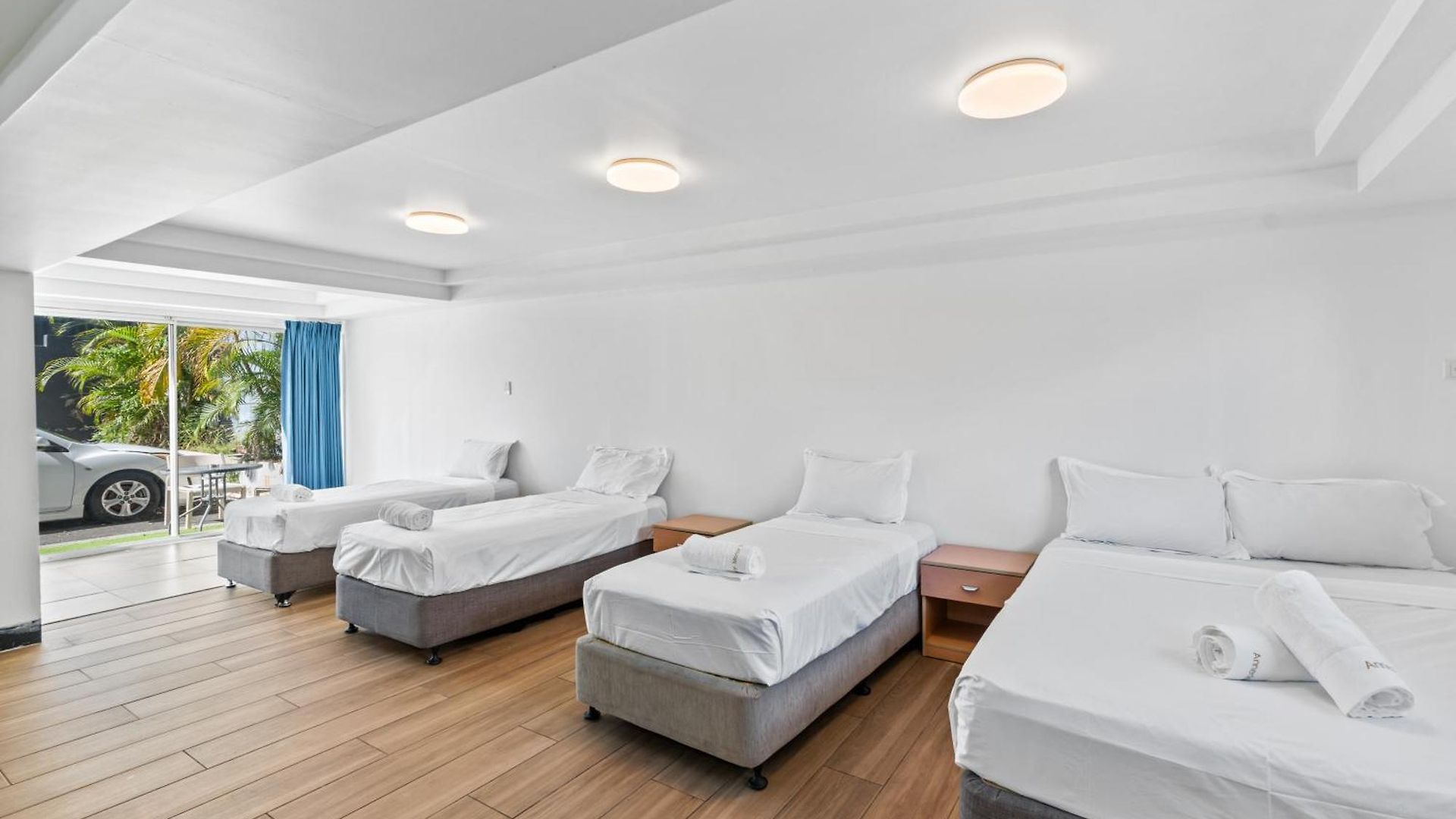 Annerley Motor 4*