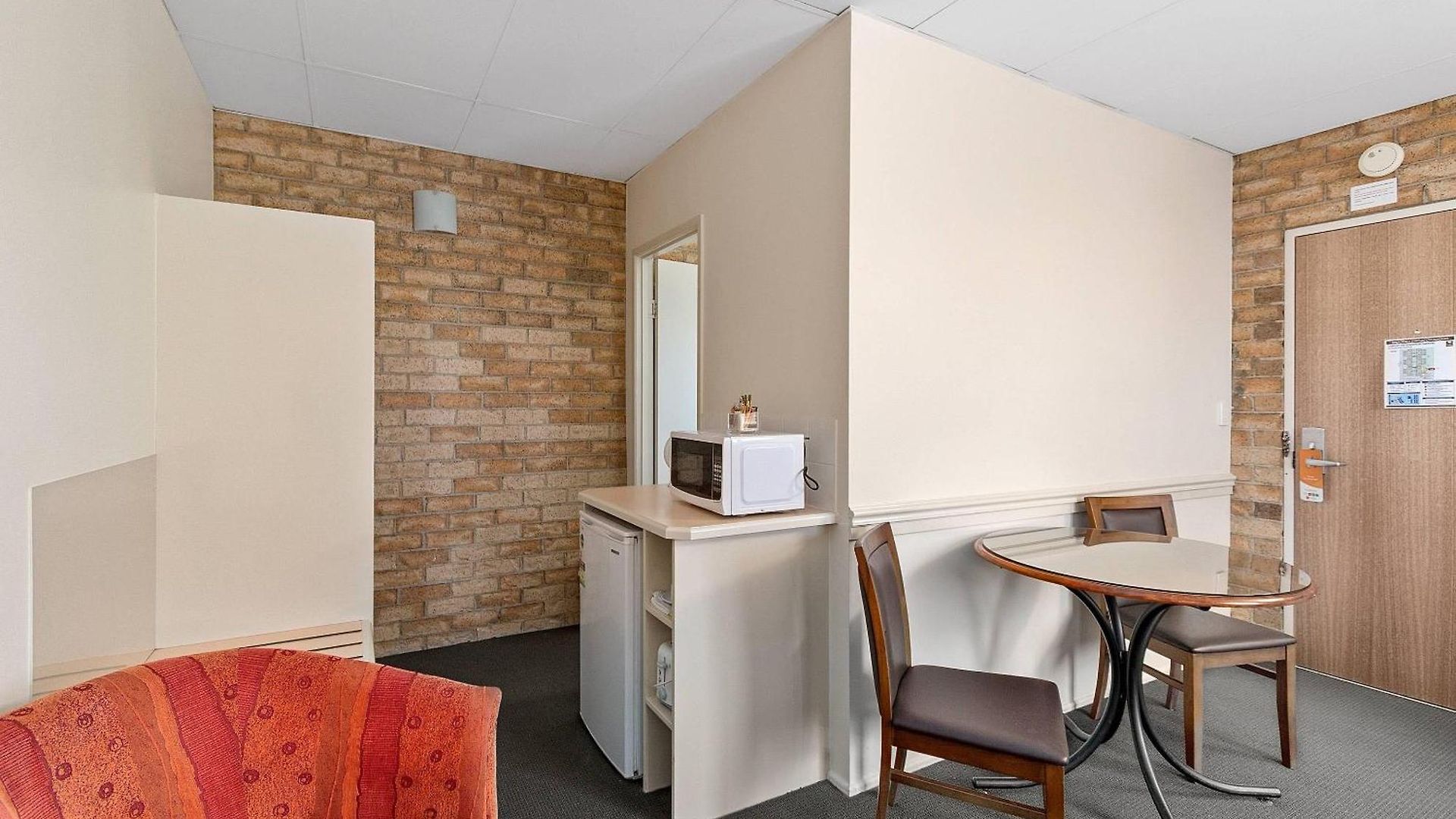 Quality Robertson Gardens 4*