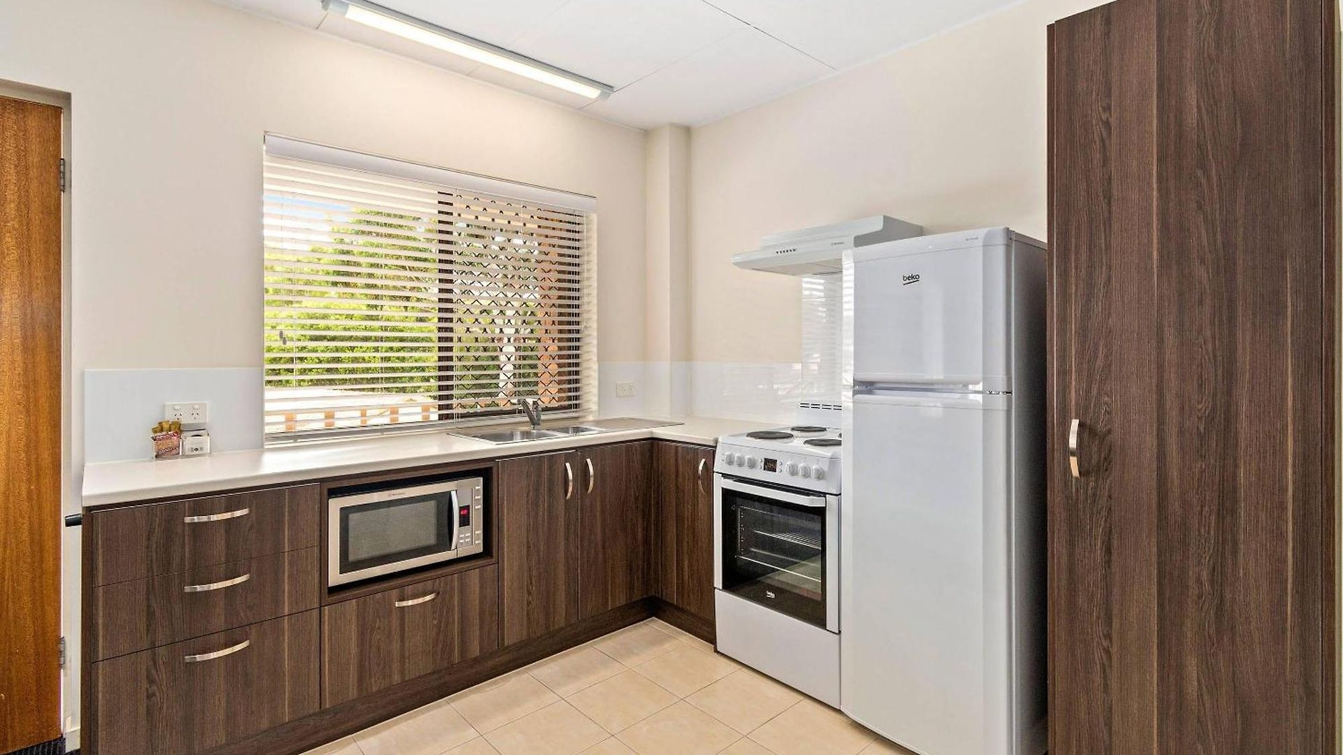 Quality Robertson Gardens 4*