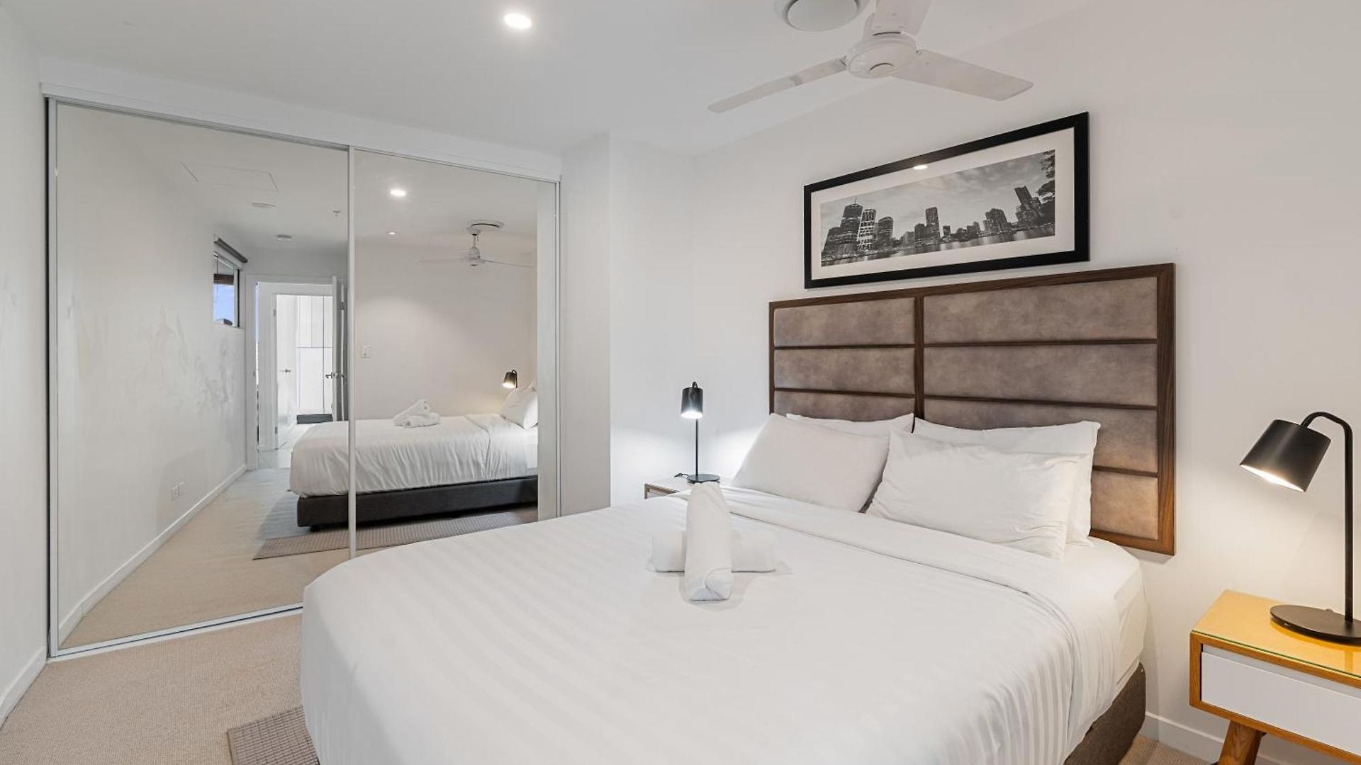 Cbd Cozy 2beds At Tallest Building With Free Parking Apartment