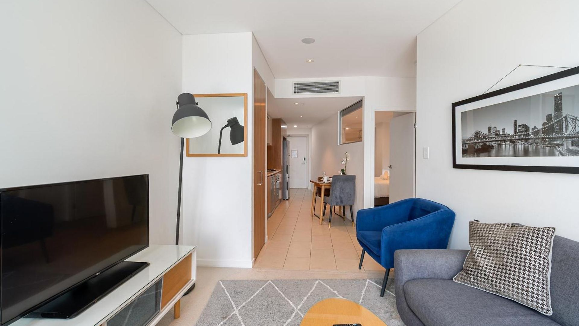 Cbd Cozy 2beds At Tallest Building With Free Parking Brisbane