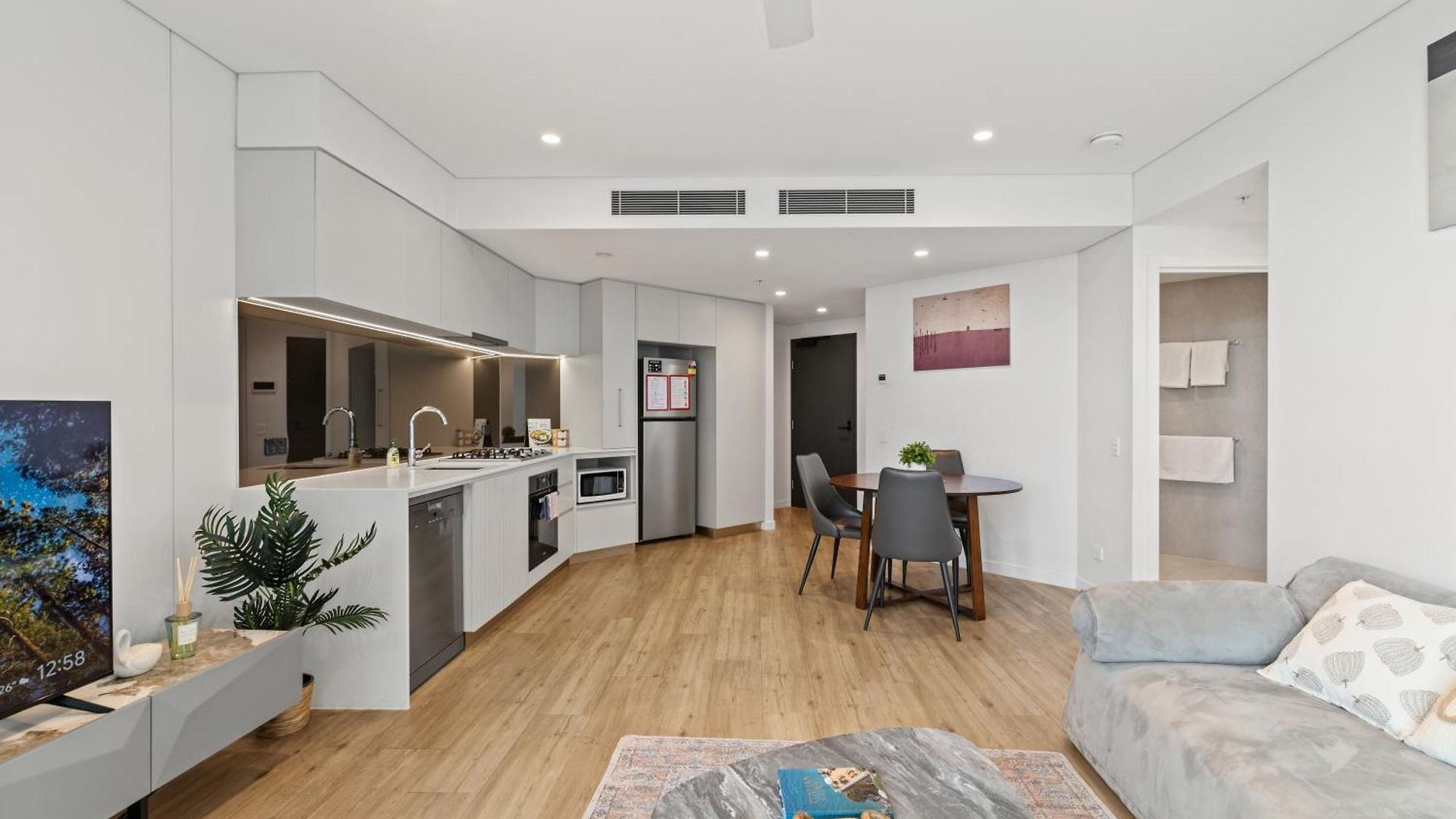 Cbd Luxury River View 1bed The One Apartment Brisbane