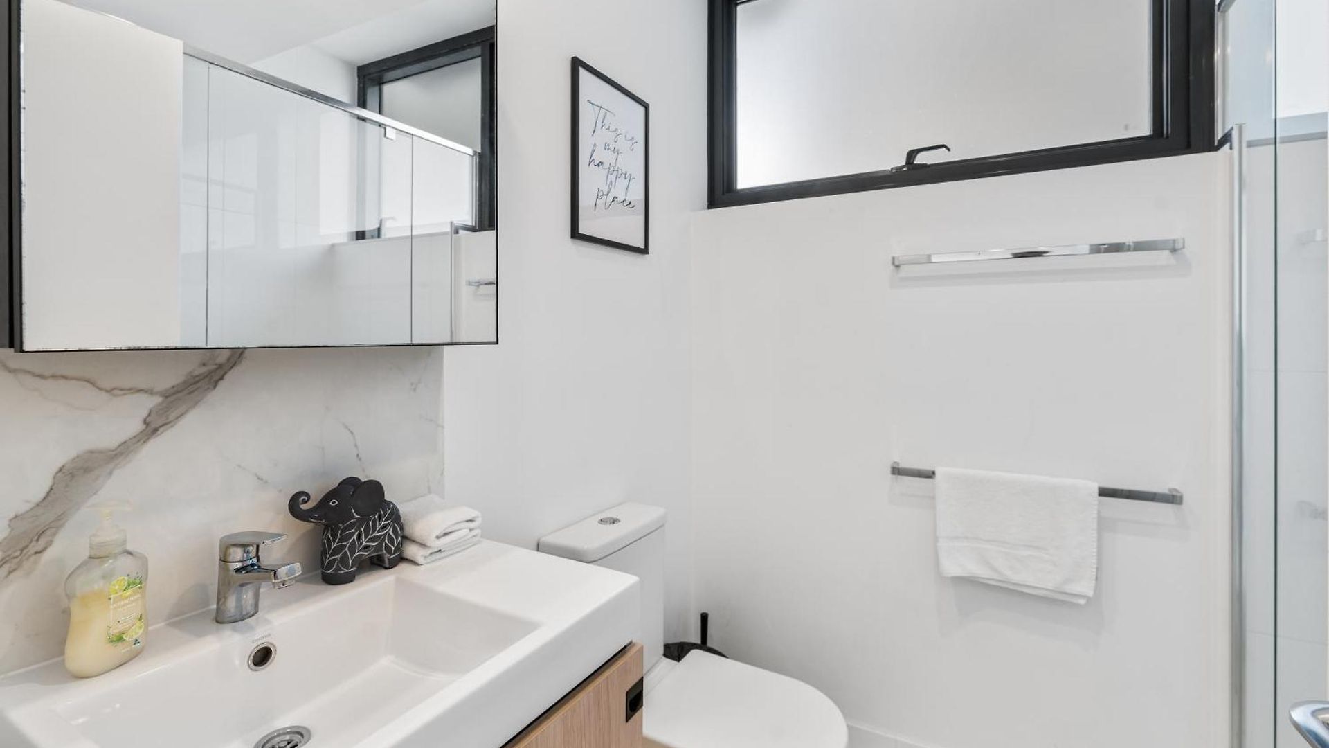 Escape House At Cultural Centre Precinct Apartment *