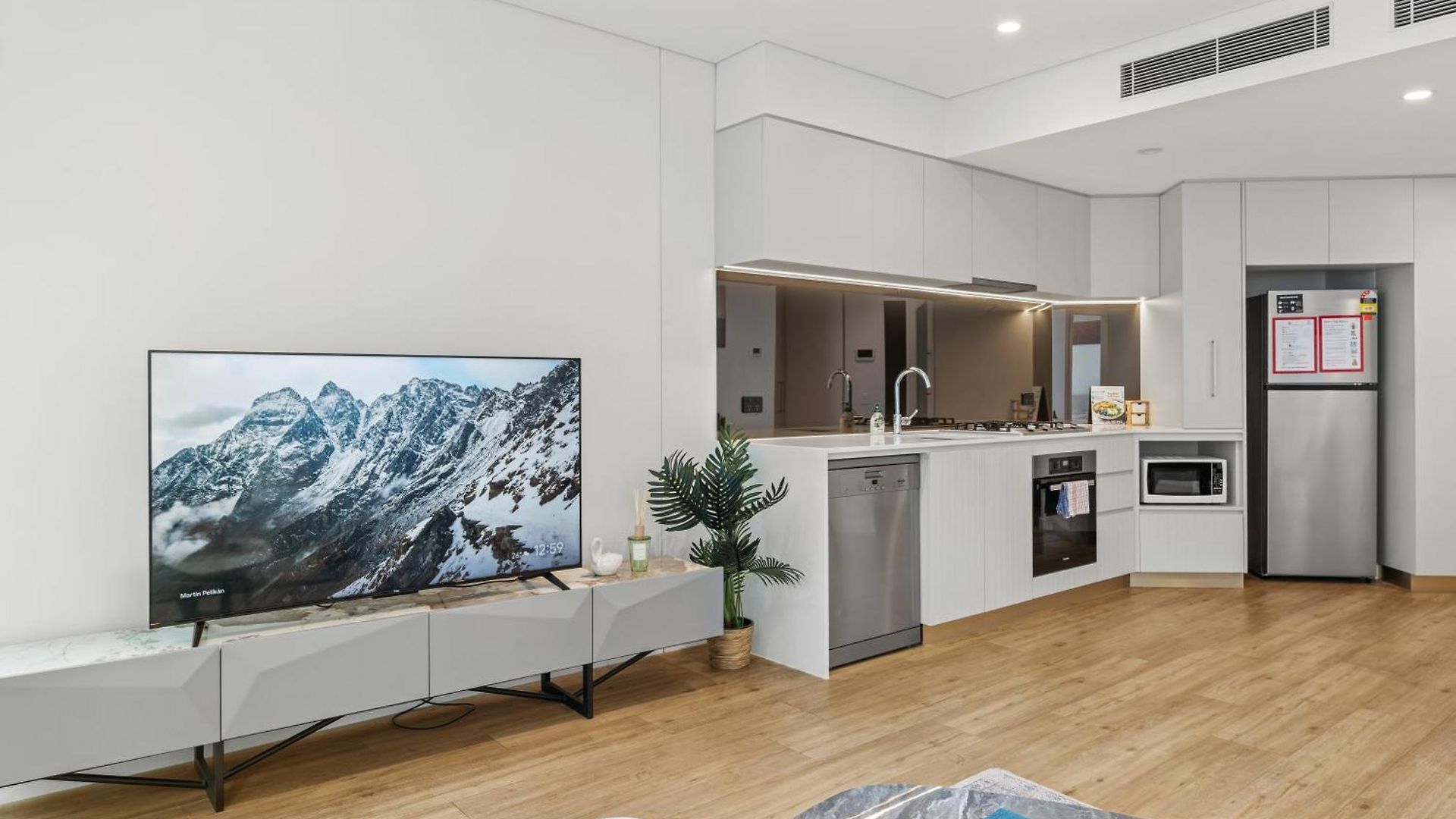 Cbd Luxury River View 1bed The One