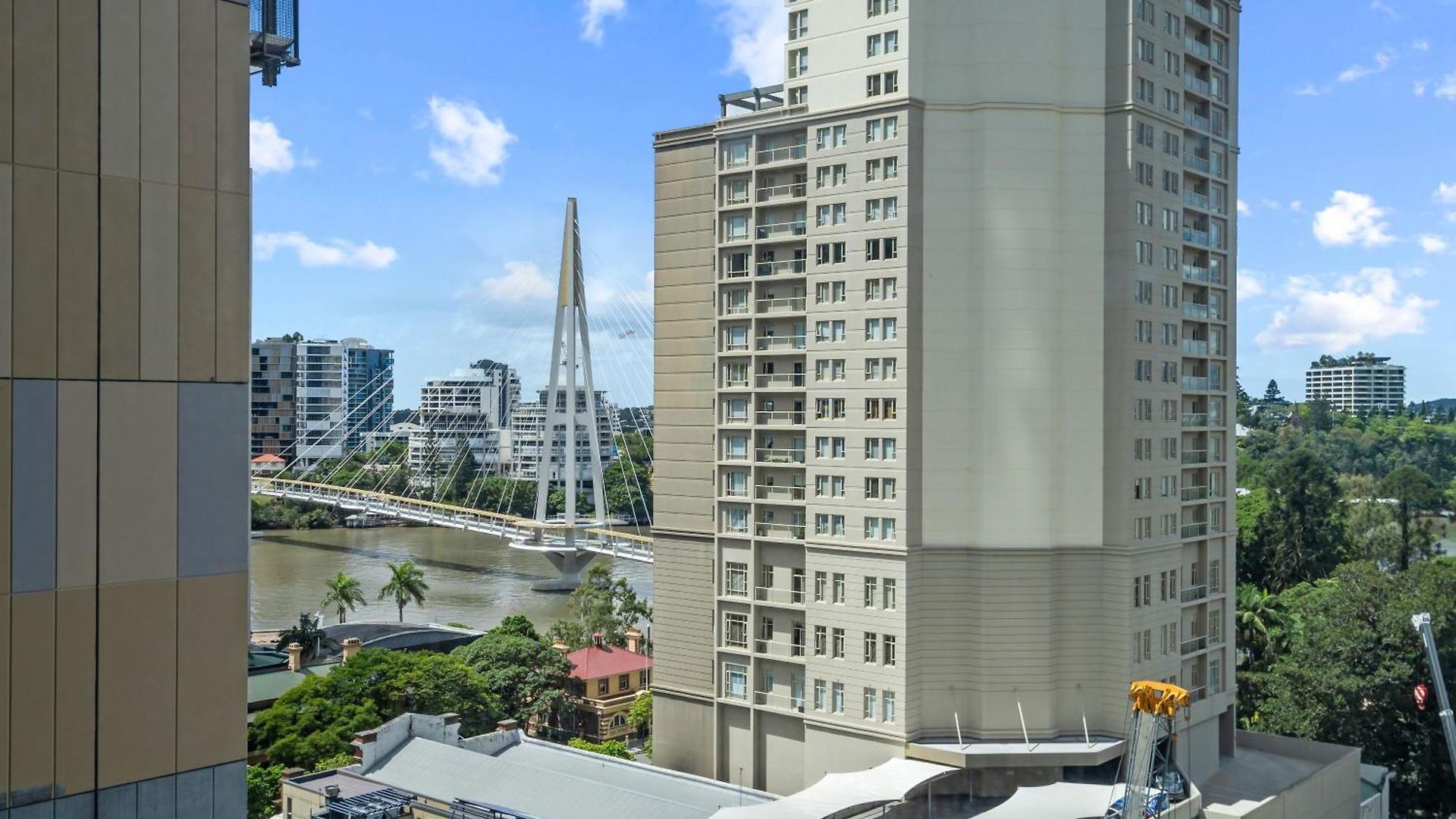 Cbd Cozy 2beds At Tallest Building With Free Parking Apartment