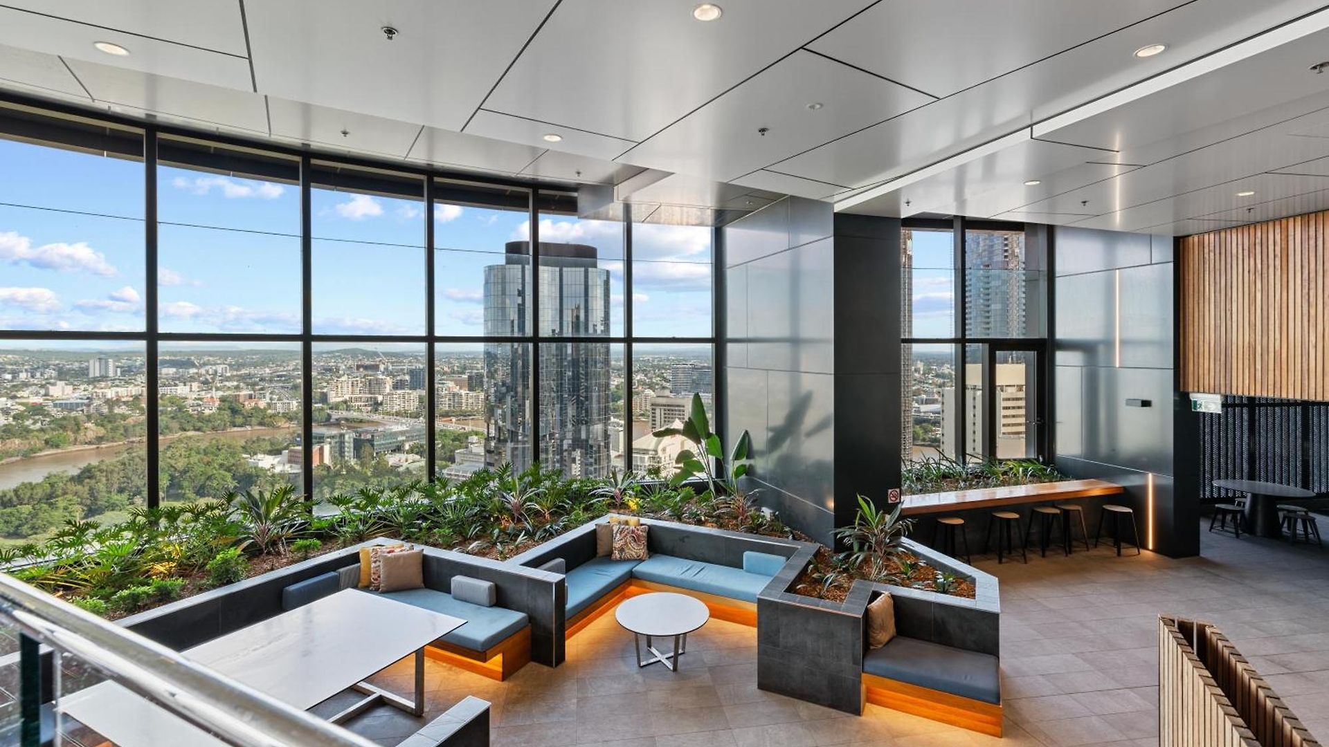 Cbd Cozy 2beds At Tallest Building With Free Parking Apartment Brisbane