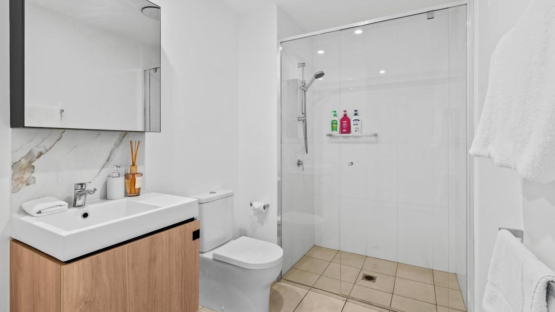 Southbank King And Sofa Bed With Free Parking Apartment