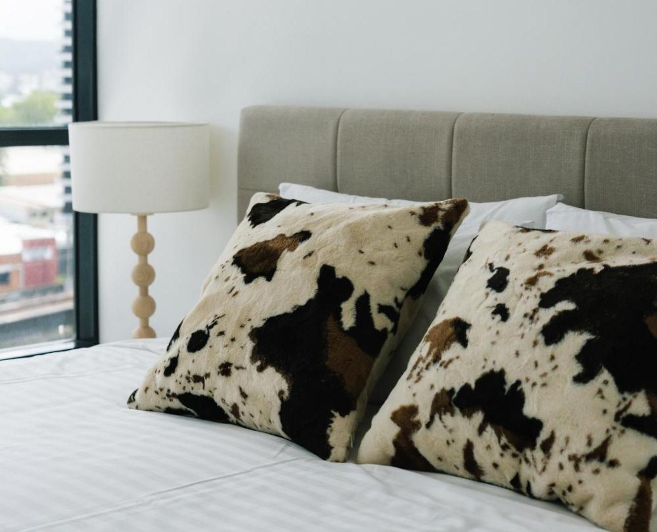 Apartment Southbank King And Sofa Bed With Free Parking Brisbane