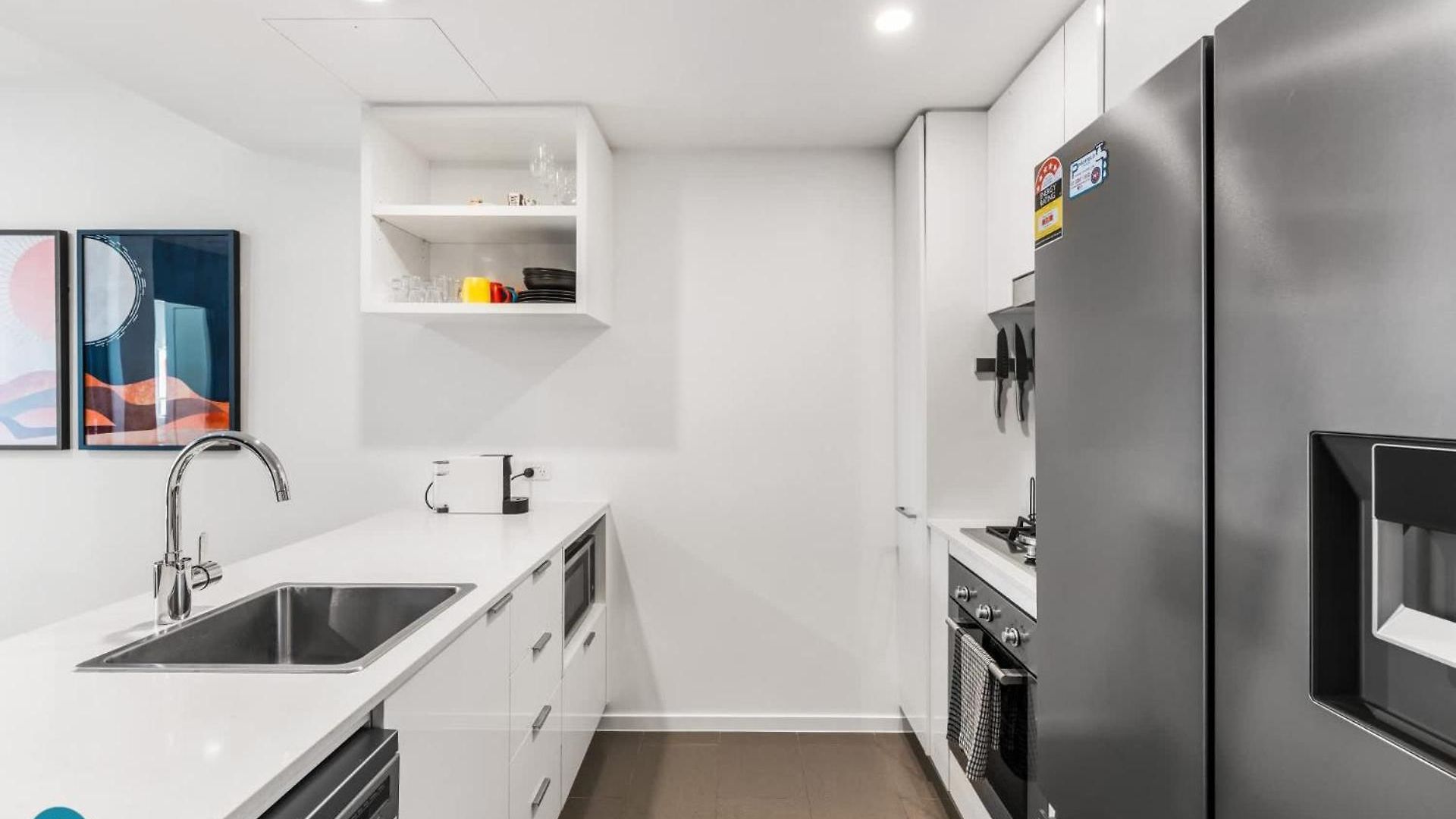 Apartment South Brisbane Unit With Parking And Pool Brisbane