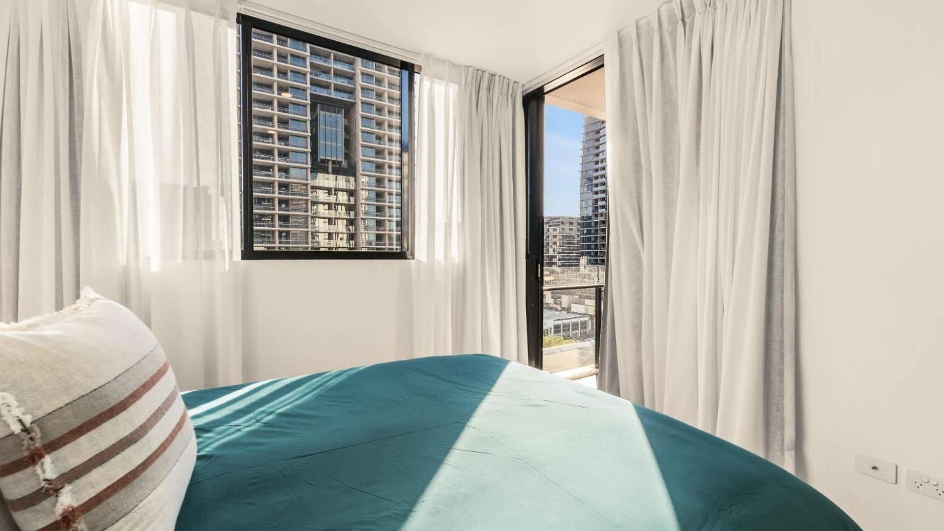South Brisbane Unit With Parking And Pool Apartment *