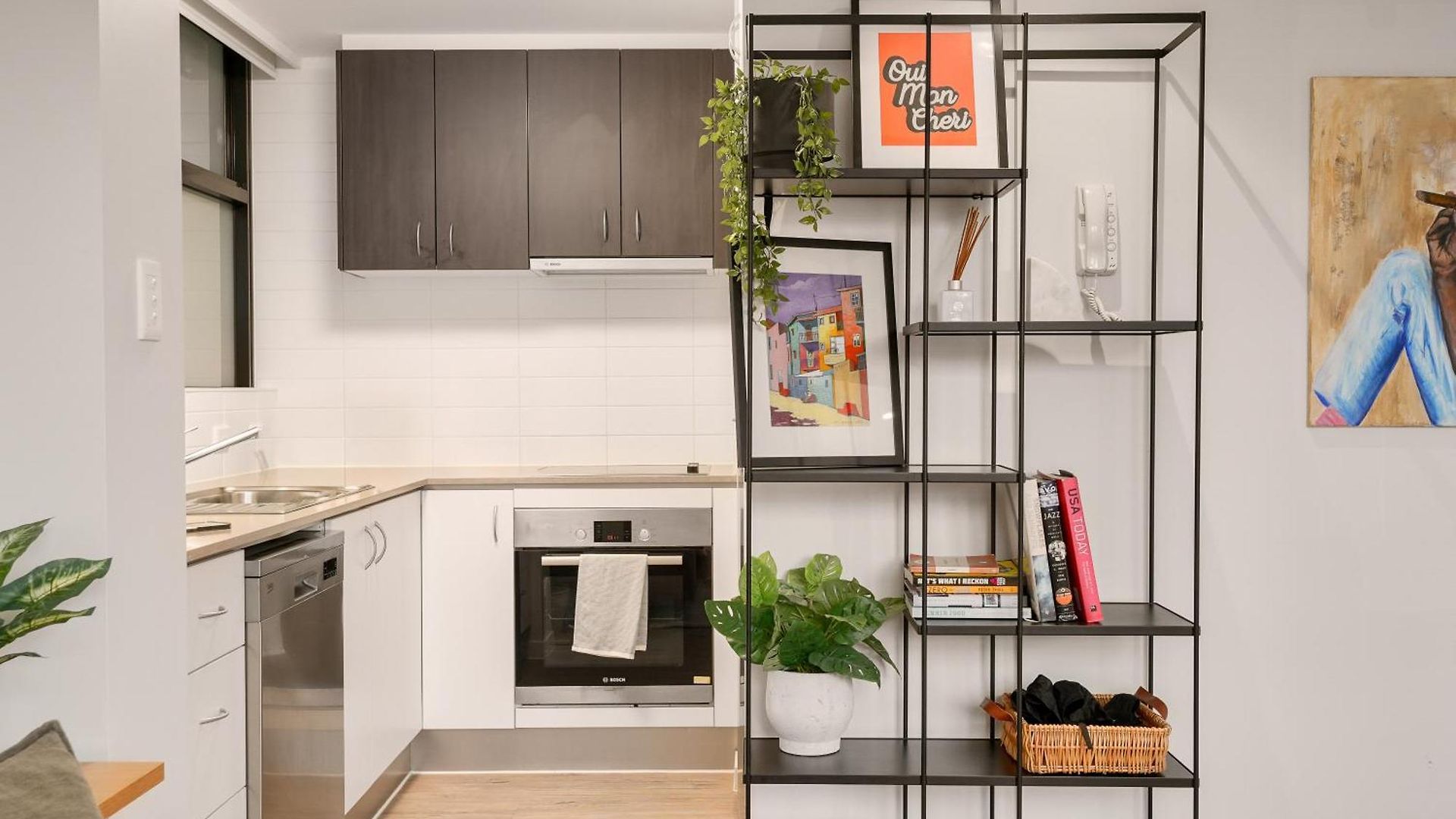 Apartment Groovy! ~ New Farm ~ Walk To Cbd *