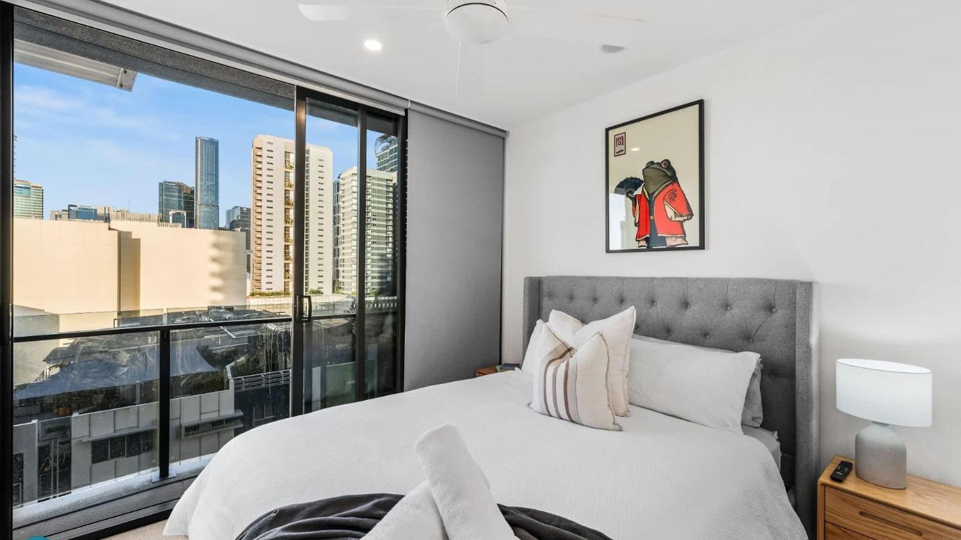 South With Pool Apartment *