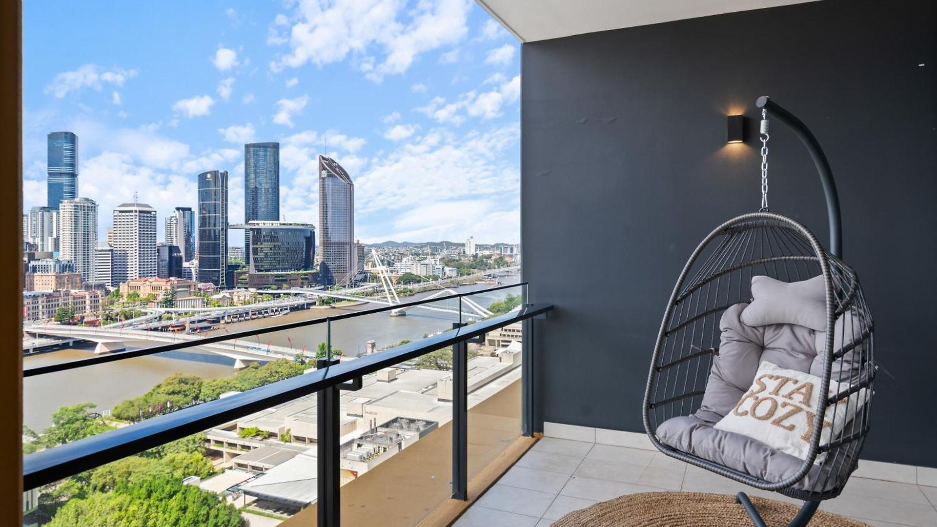 The Grand Panorama Riverside Escape With 3bd *