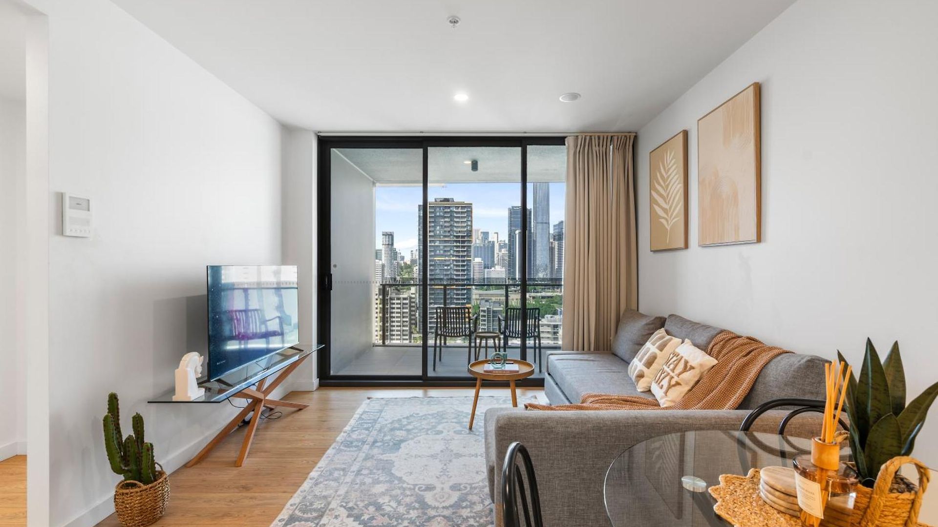 3-bed View With Free Parking