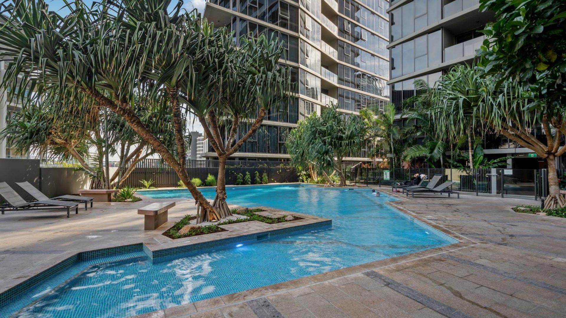 Apartment 3-bed View With Free Parking *