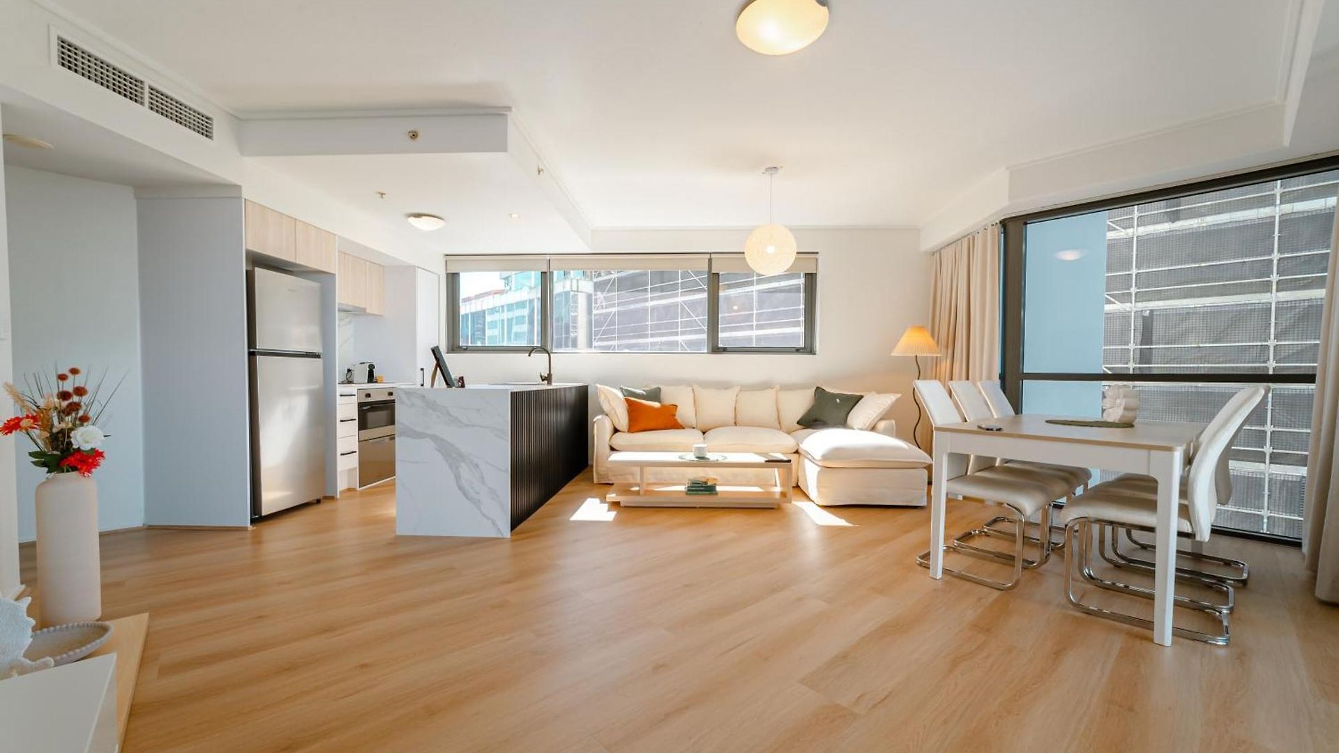 Lux 18th Floor 2br 2bath, River View, Pool, Spa, Sauna, Gym, Wifi, Apartment