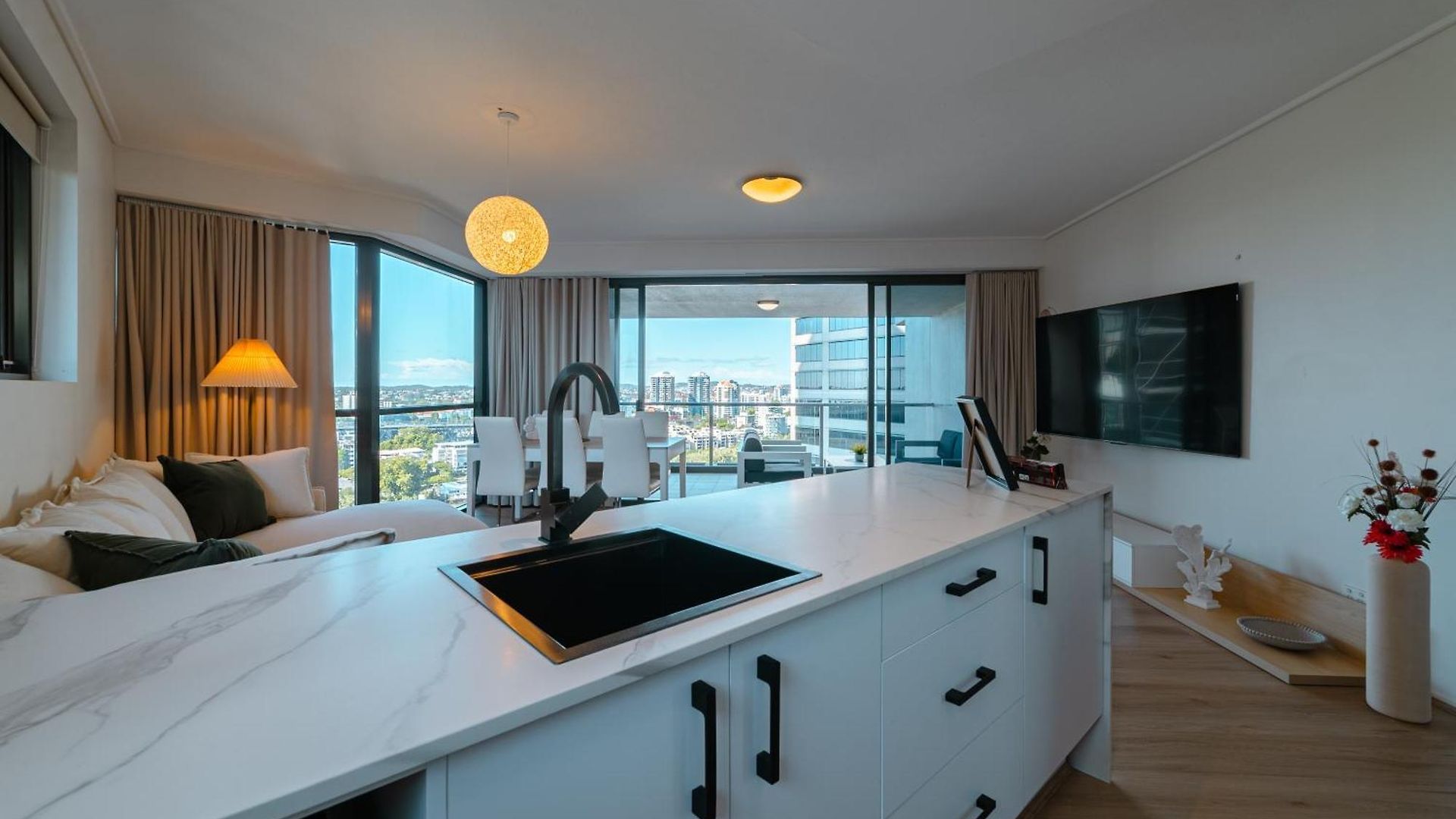 Lux 18th Floor 2br 2bath, River View, Pool, Spa, Sauna, Gym, Wifi, Brisbane