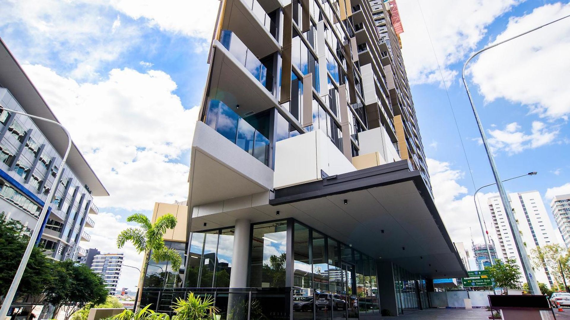 Neat And Cozy 1br With Amazing Facilities Brisbane