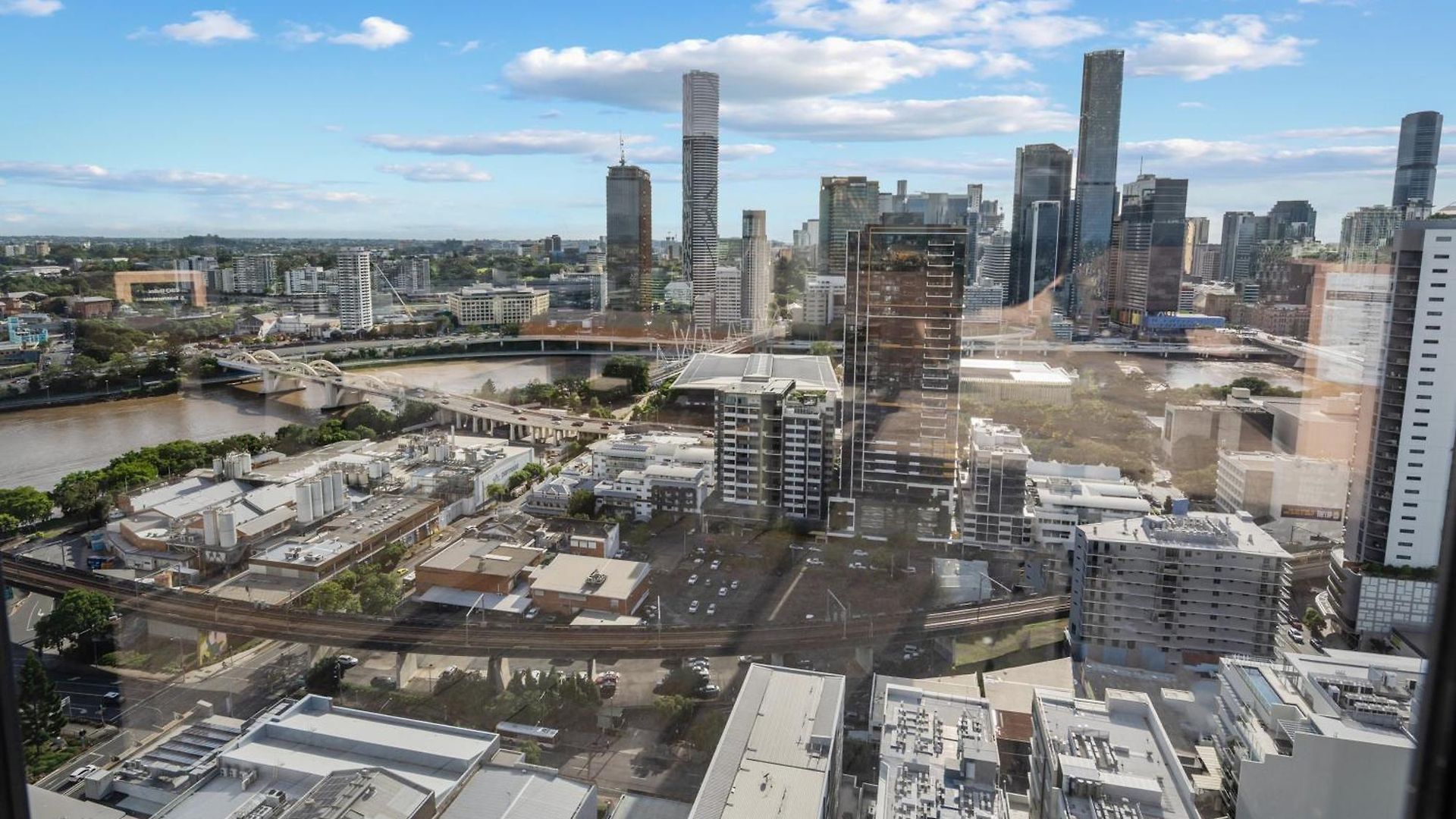 3-bed View With Free Parking * Brisbane