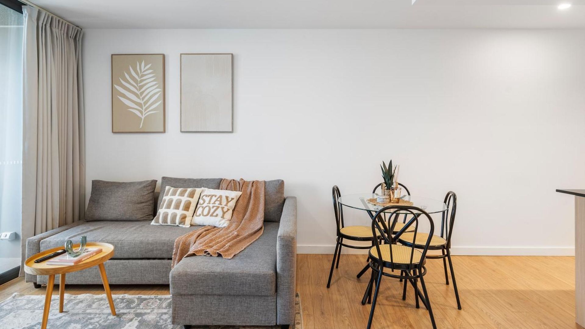 3-bed View With Free Parking Apartment *
