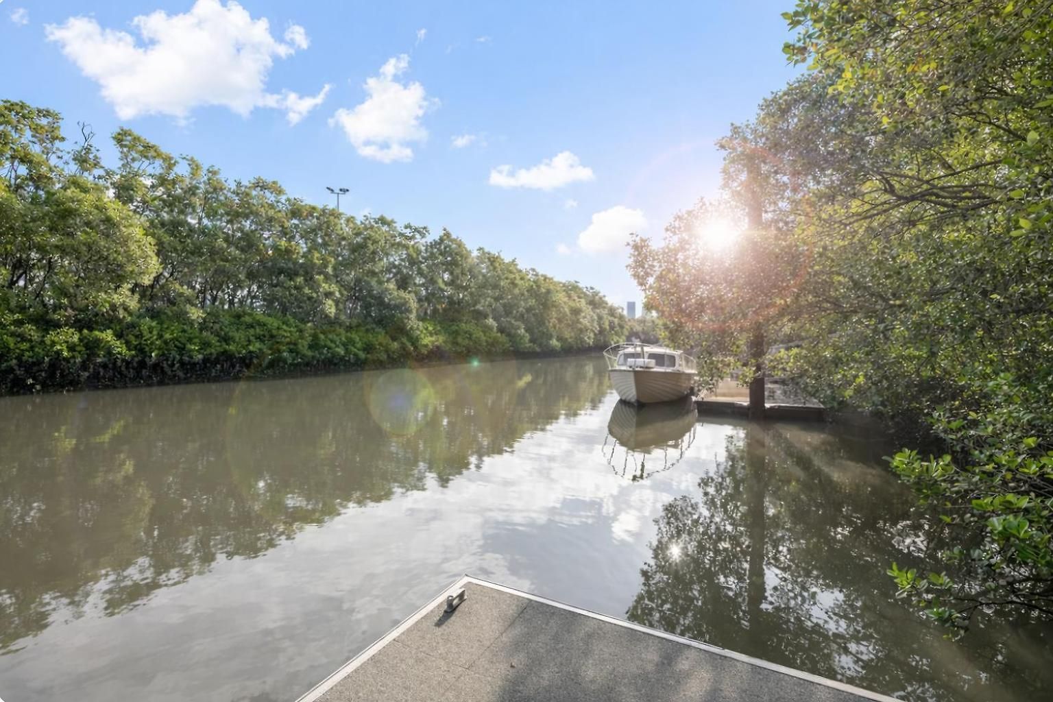 2br Chic Urban Escape In Norman Park Near Bne With Parking *