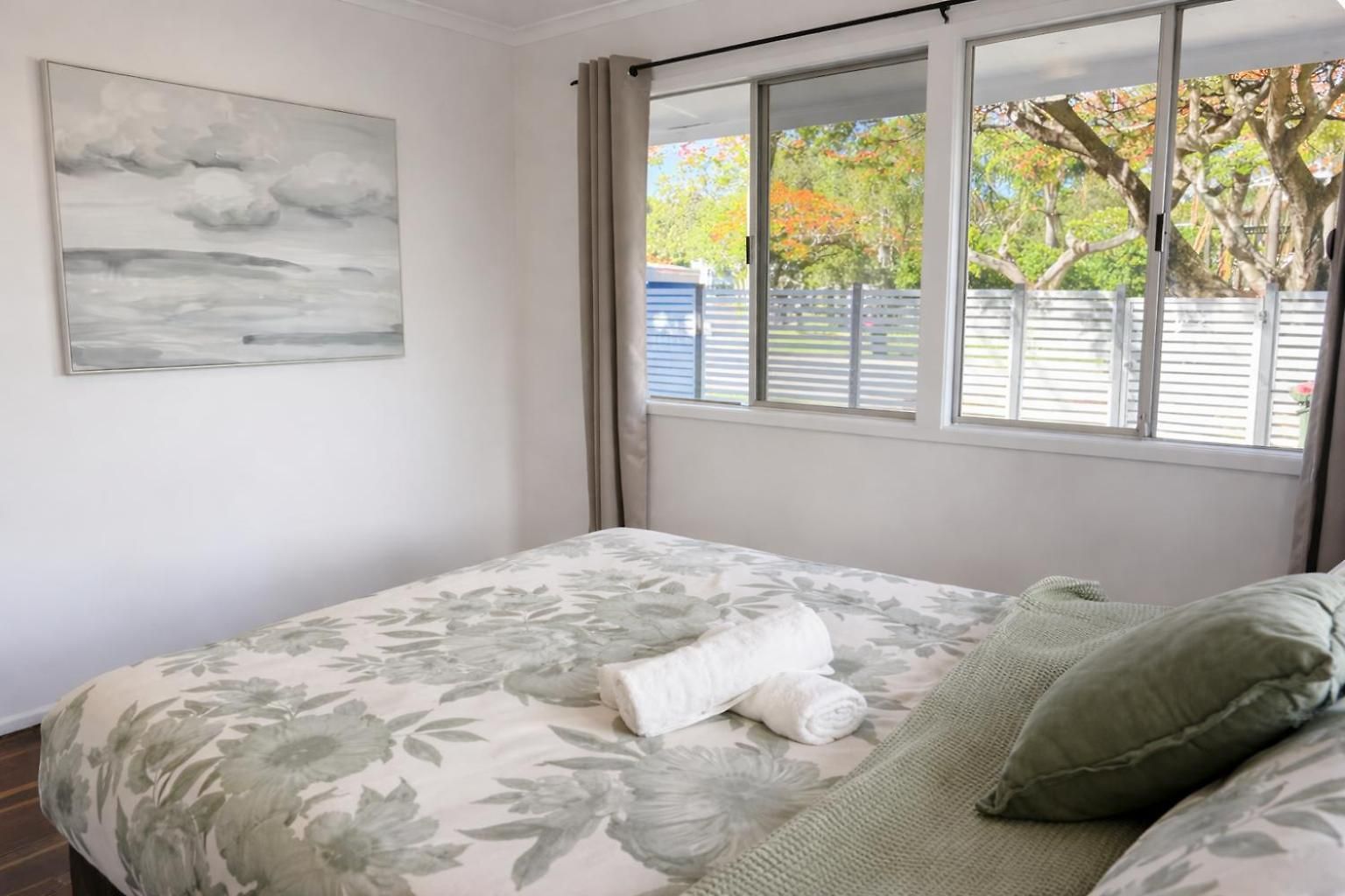 2br Chic Urban Escape In Norman Park Near Bne With Parking Holiday home *