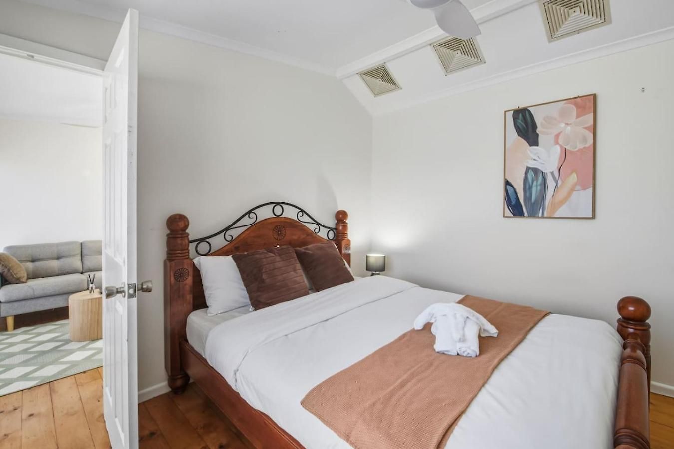 Coastal Wynnum Near Plaza And Connections Brisbane