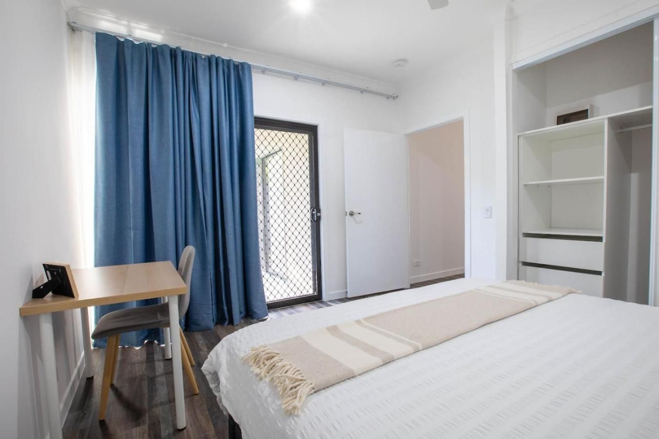 Holiday home 1br Unit Private Bathroom Kitchen And Living Area Brisbane