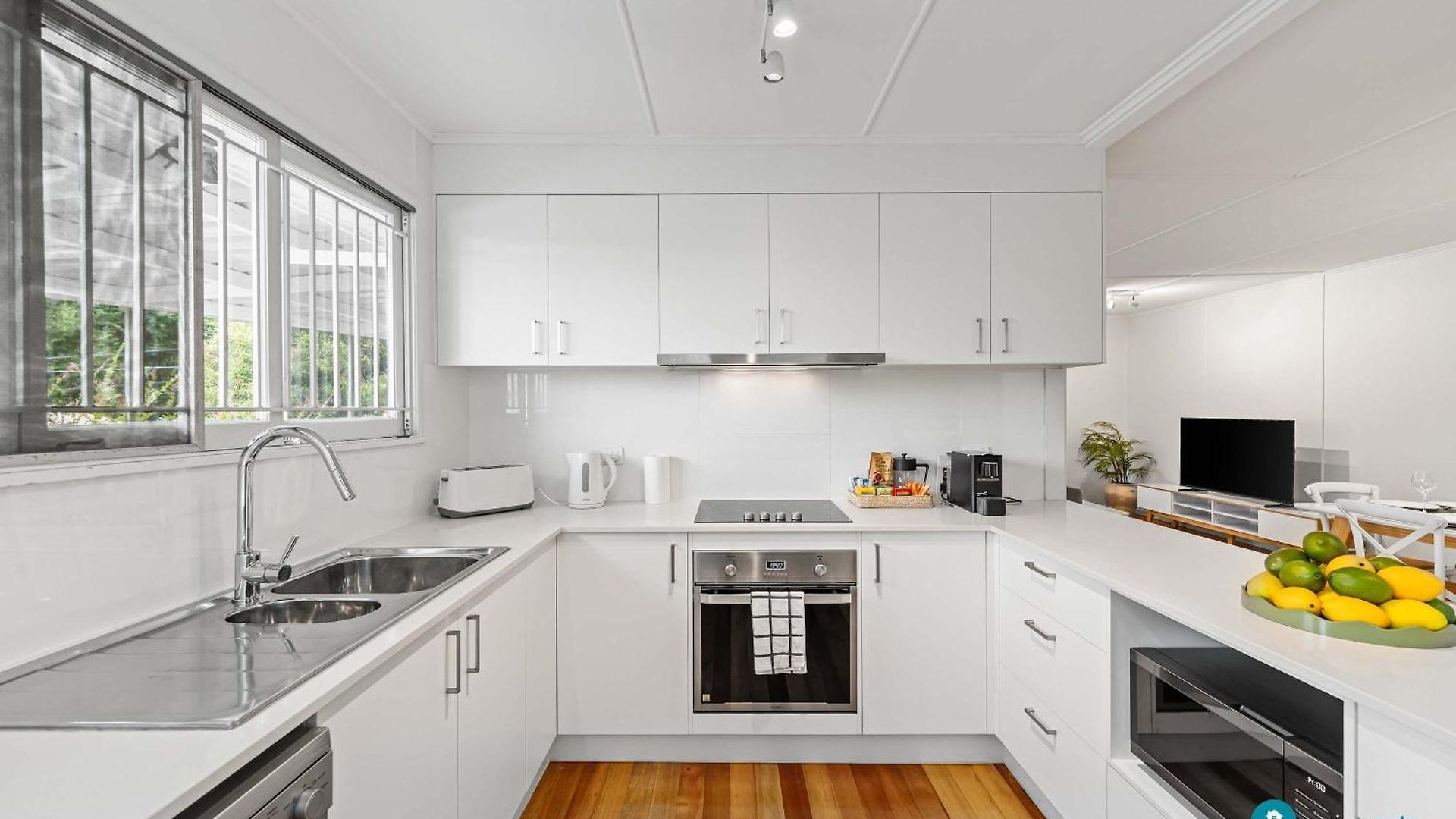 Stylish Mid Century Close To Cbd * Brisbane