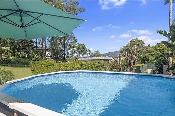 4 Bedroom With Private Cinema, Pool 2parking Brisbane