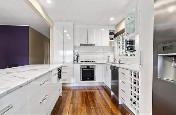 Holiday home 4 Bedroom With Private Cinema, Pool 2parking Brisbane