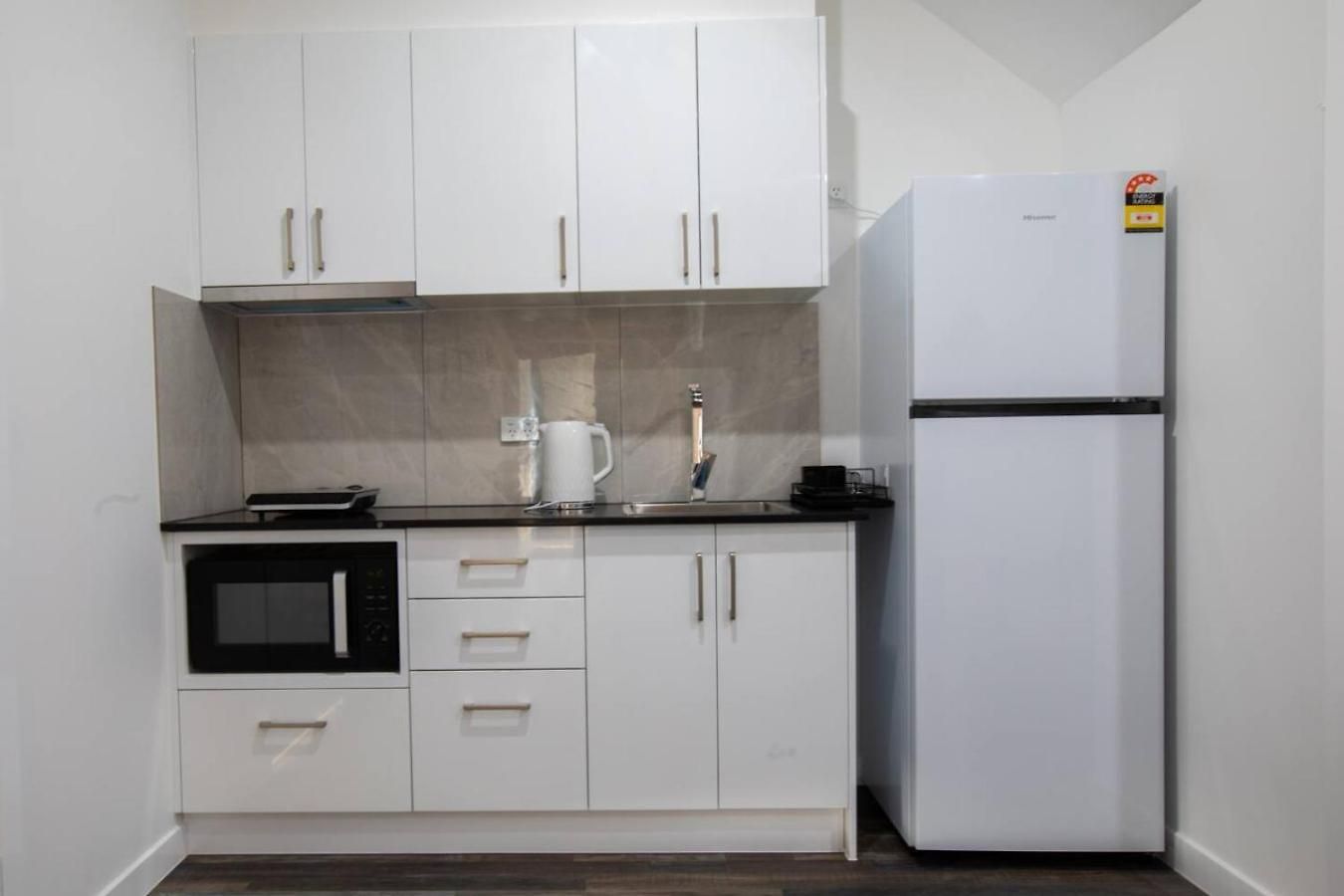 Holiday home 1br Unit Private Bathroom Kitchen And Living Area Brisbane