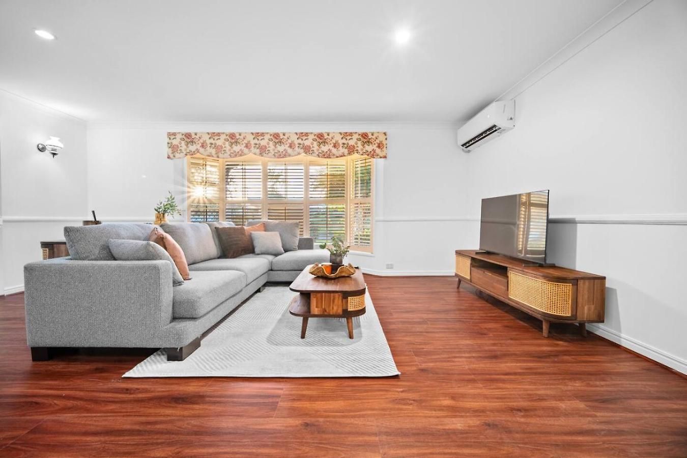 Holiday home Modern 4b Family-friendly In Robertson Qld