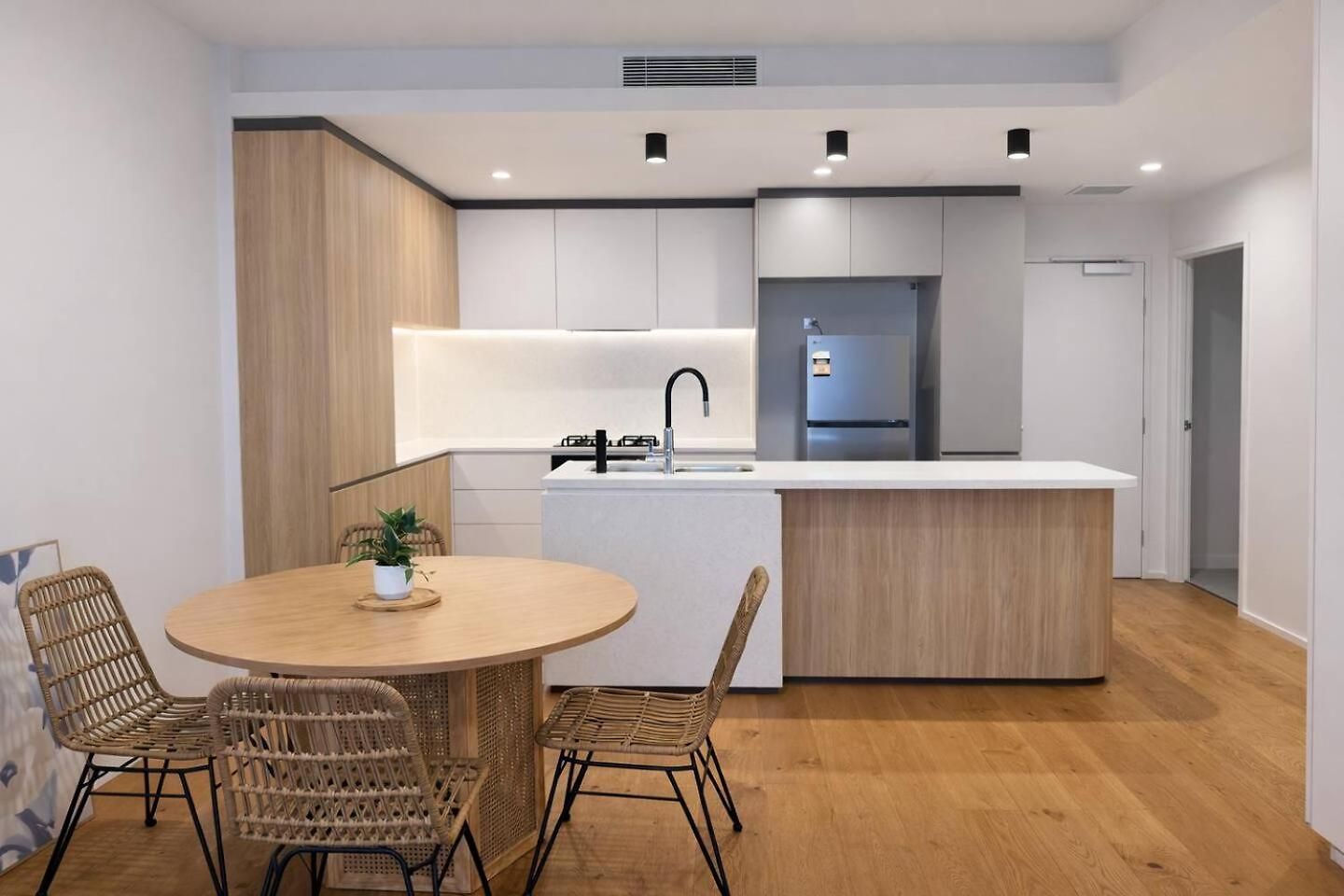 Holiday home 2br West End Hideaway With Views And Parking Brisbane